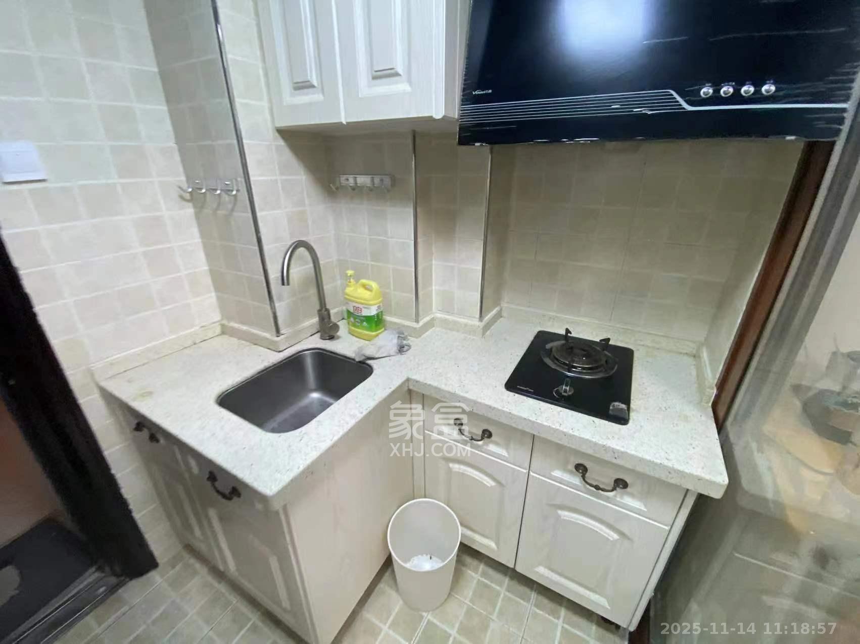 七彩丽都  2室1厅1卫    1600.0元/月室内图