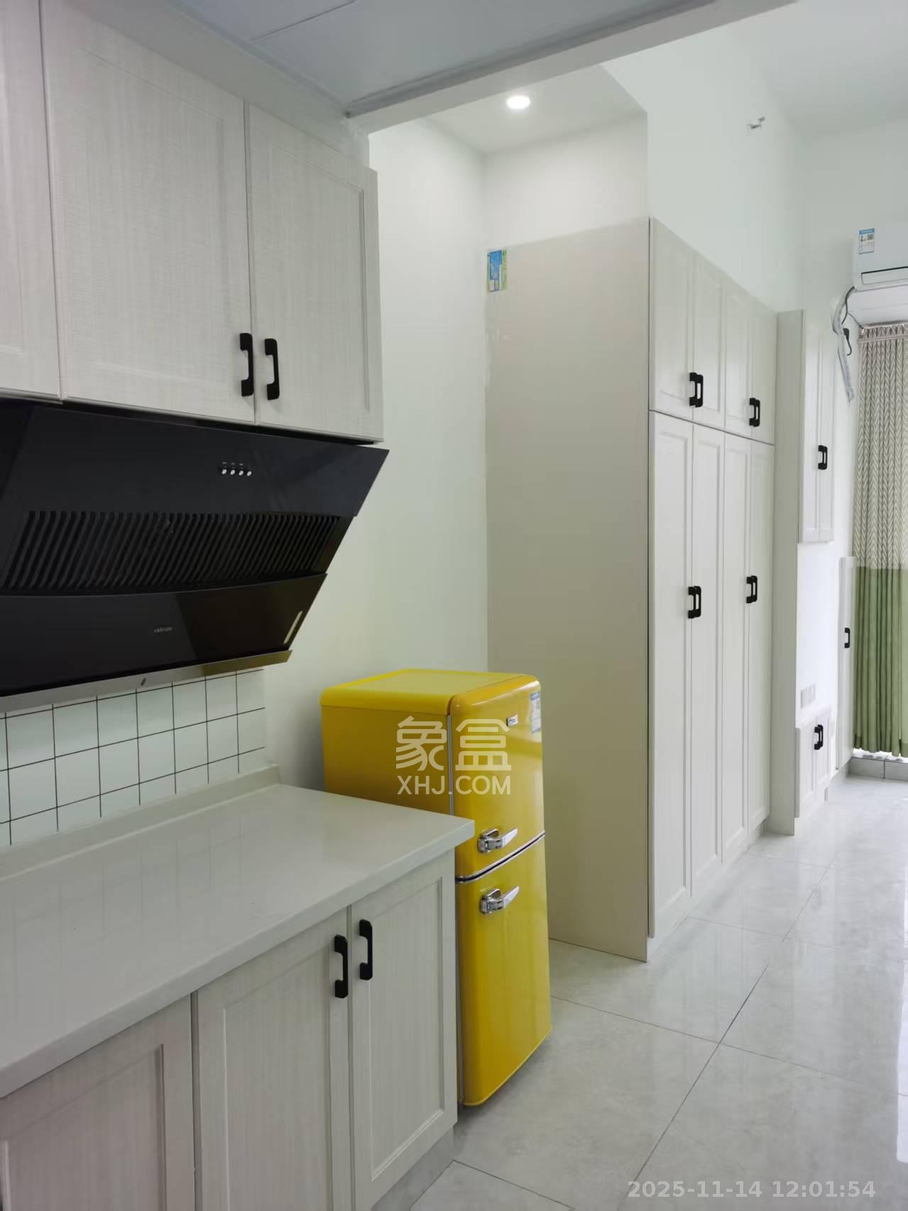 奥克斯滨仕花园(奥克斯洋湖广场/奥克斯中心) 1室1厅1卫 1600.0元/月 奥克斯滨仕花园(奥克斯洋湖广场/奥克斯中心) 1室1厅1卫 1600.0元/月室内图