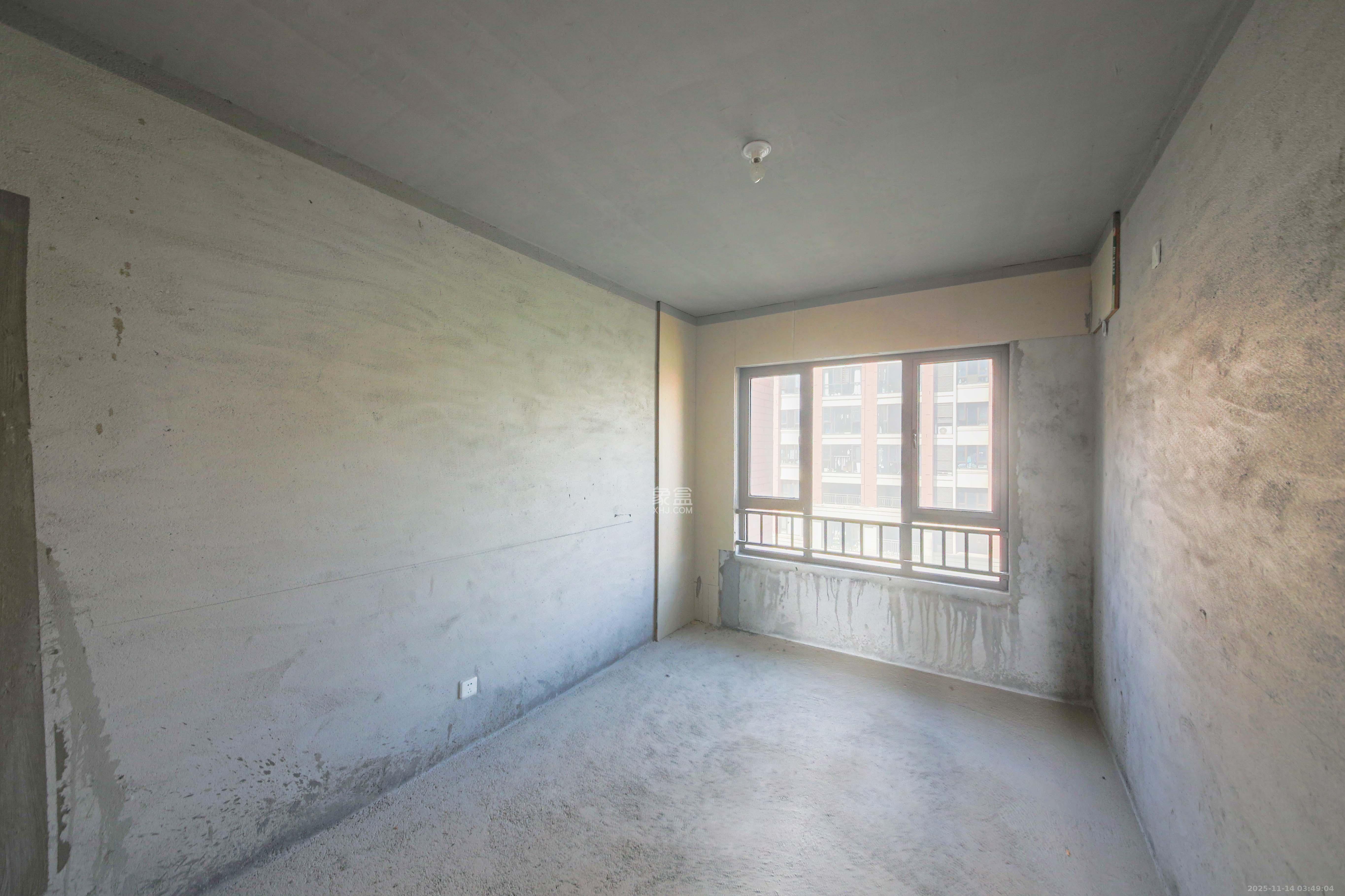 香缇雅苑（鑫远翡丽郡二期）  4室2厅2卫    176.0万卧室