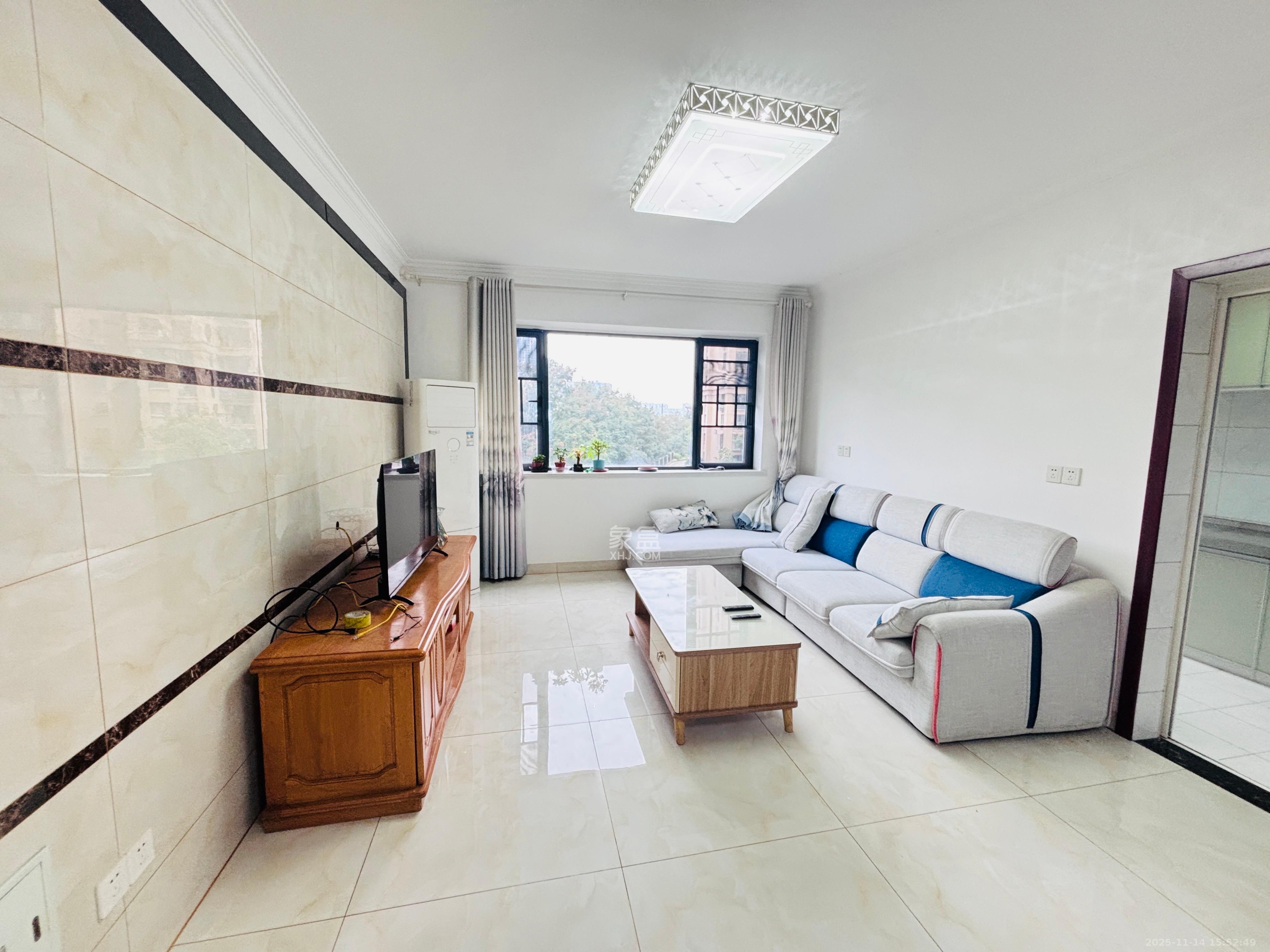 莲香园  2室1厅1卫    1800.0元/月室内图