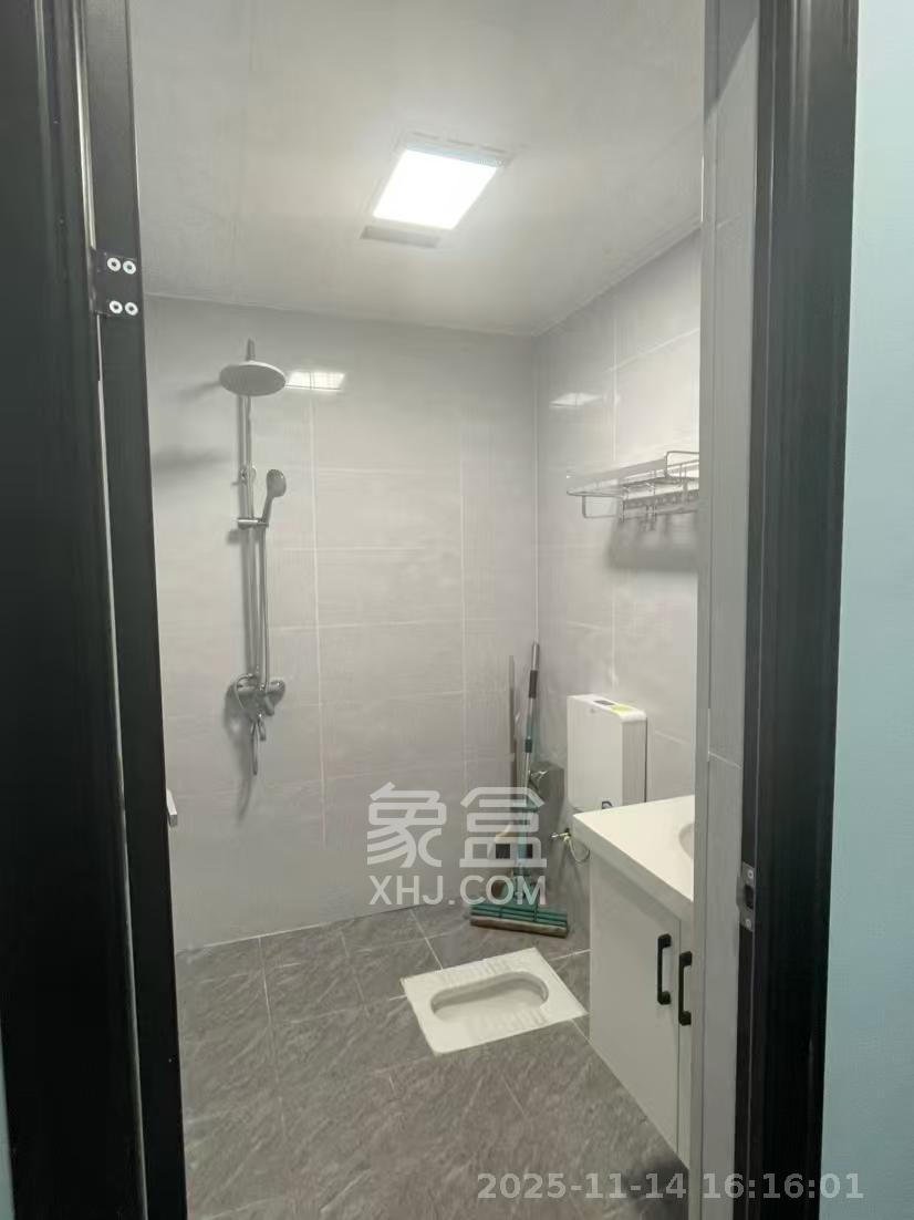 江南华府 1室1厅1卫 1500.0元/月 江南华府 1室1厅1卫 1500.0元/月室内图