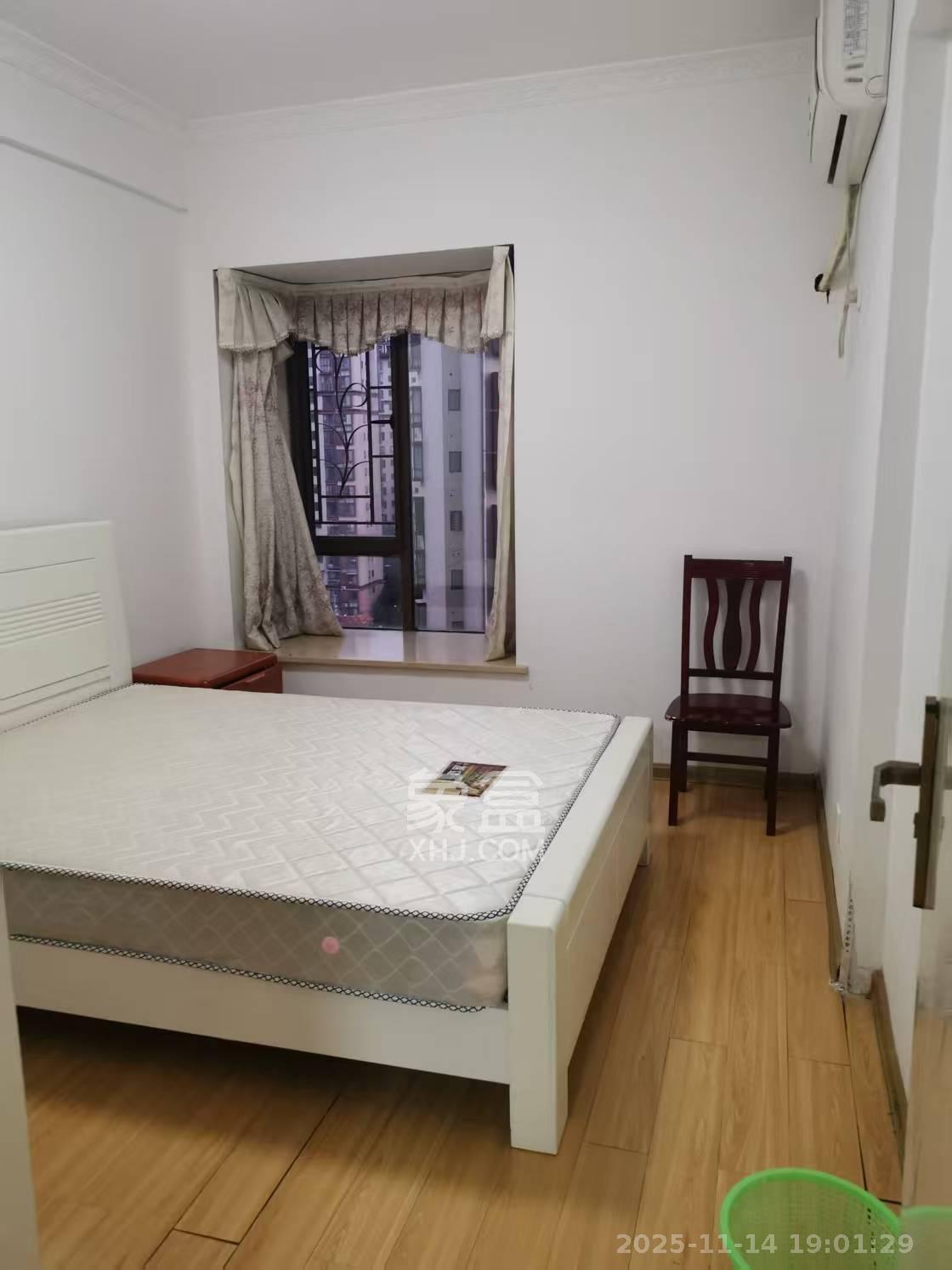 高信向日葵 3室2厅1卫 2600.0元/月 高信向日葵 3室2厅1卫 2600.0元/月室内图