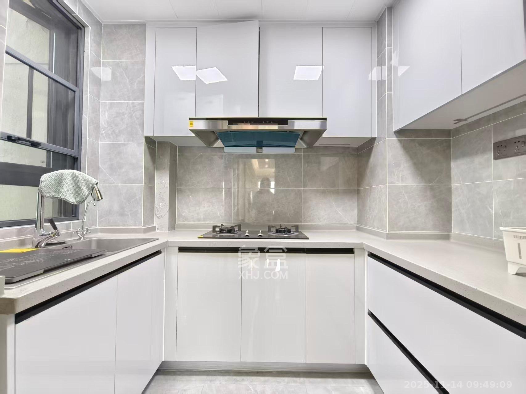 卓越中寰 3室3厅2卫 4700.0元/月 卓越中寰 3室3厅2卫 4700.0元/月室内图