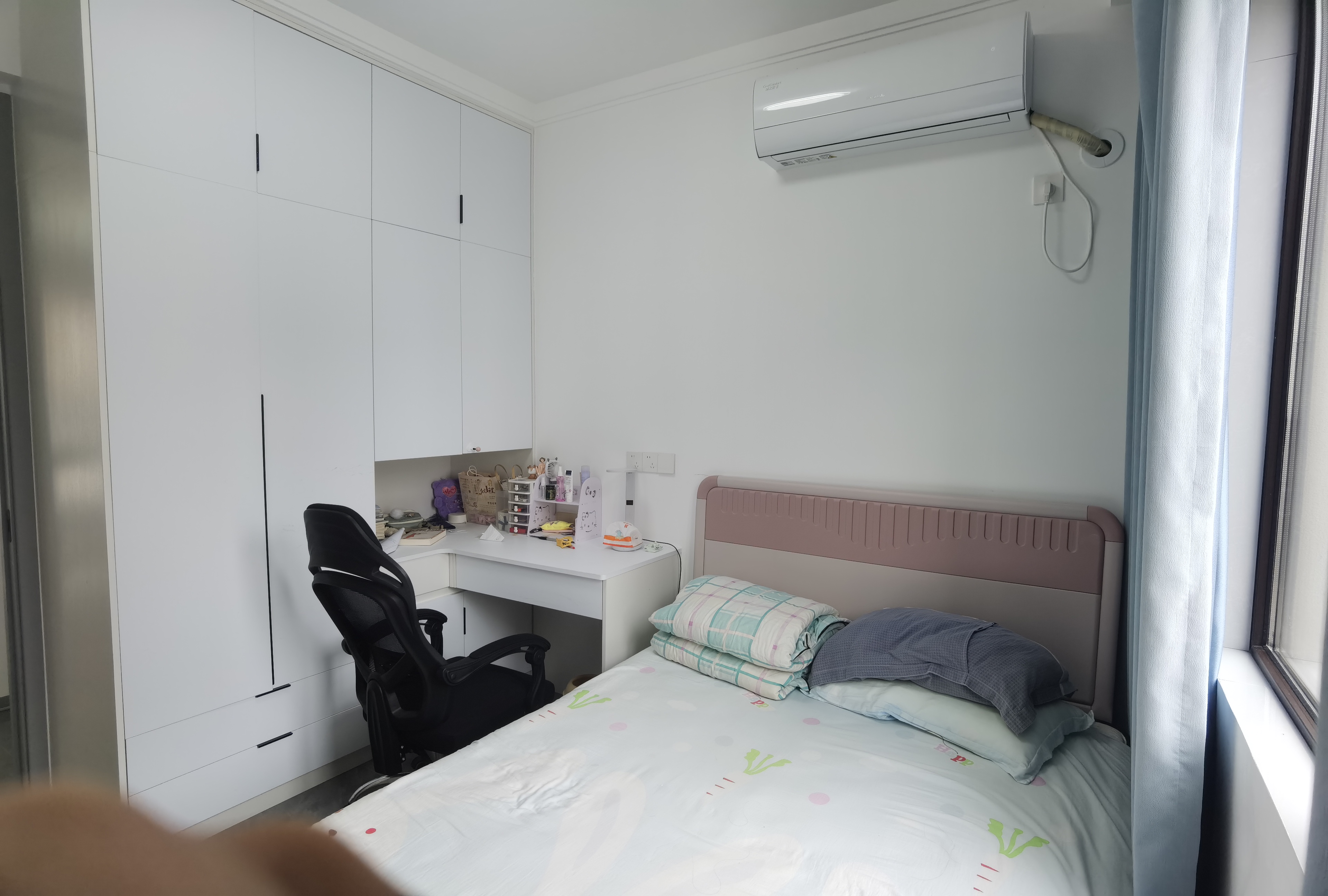 保利香槟国际  3室2厅1卫    88.88万客厅