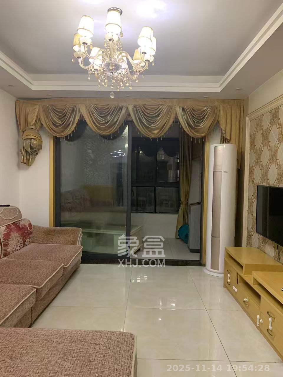 香樟兰亭（朗峰苑）  4室2厅2卫    2200.0元/月室内图