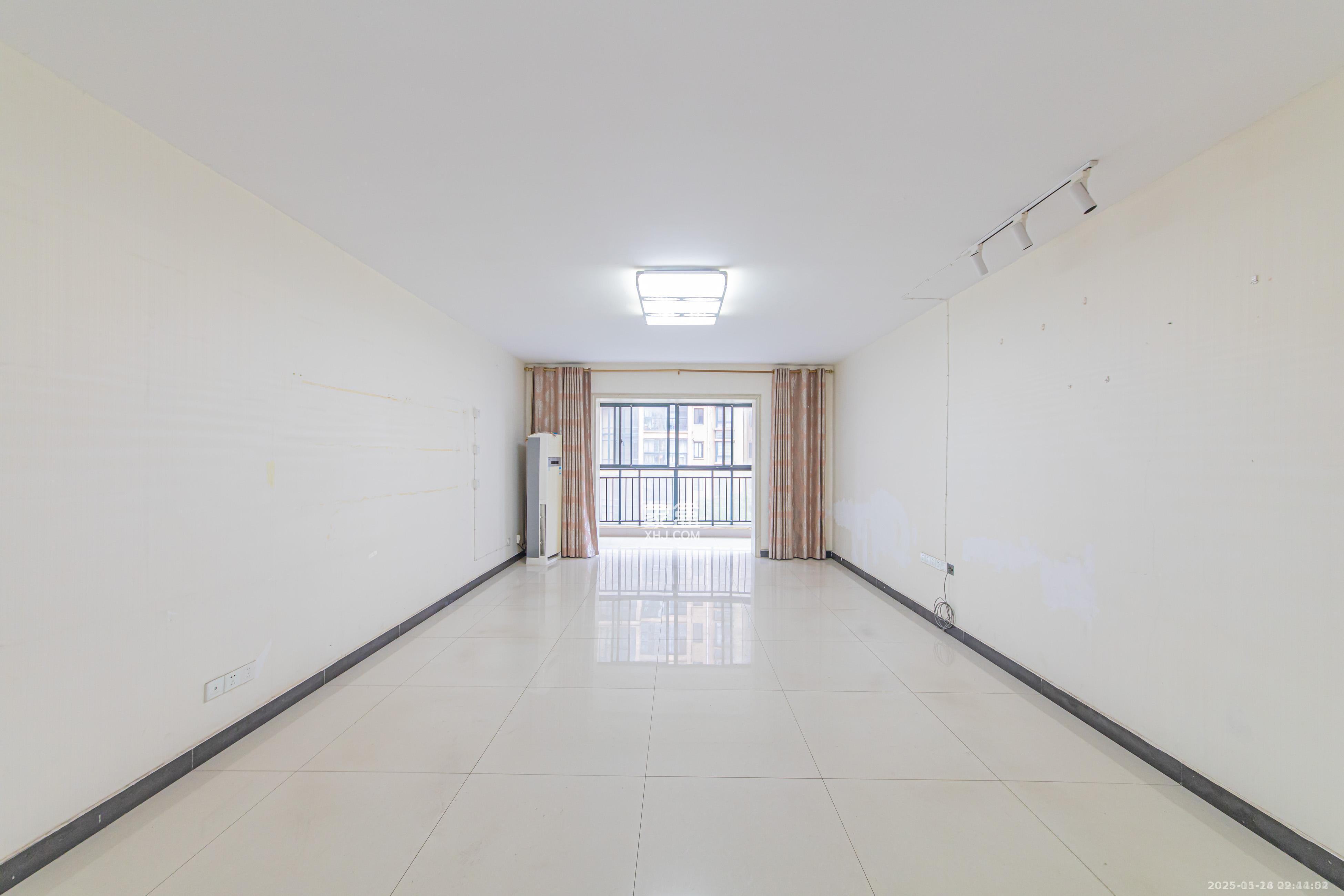 星城荣域 4室2厅1卫 4200.0元/月 星城荣域 4室2厅1卫 4200.0元/月室内图