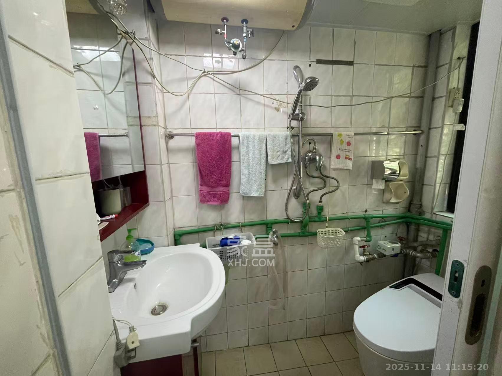 汽贸大厦  3室1厅1卫    3000.0元/月室内图