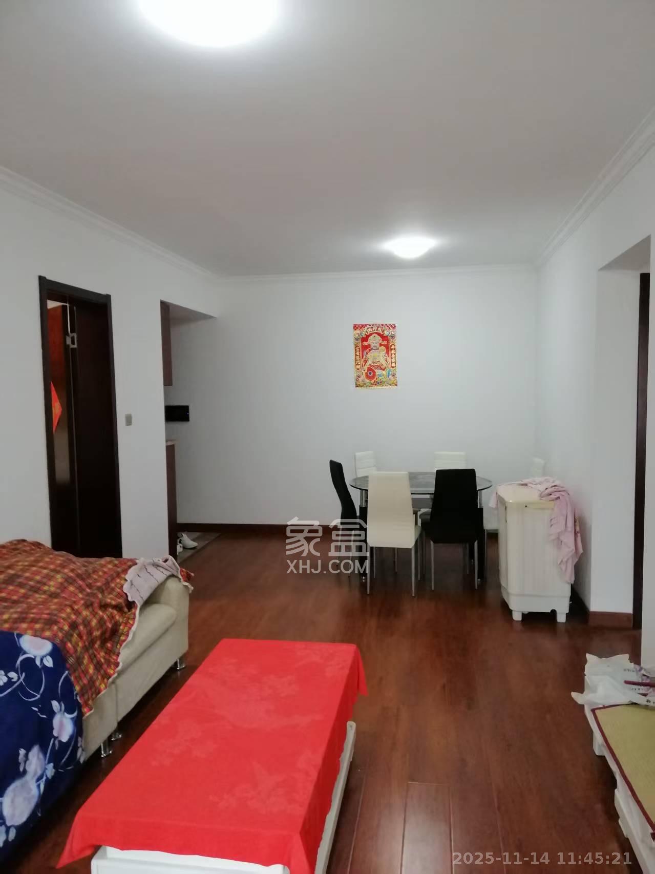 好莱城（弘德西街）  2室1厅1卫    2000.0元/月室内图