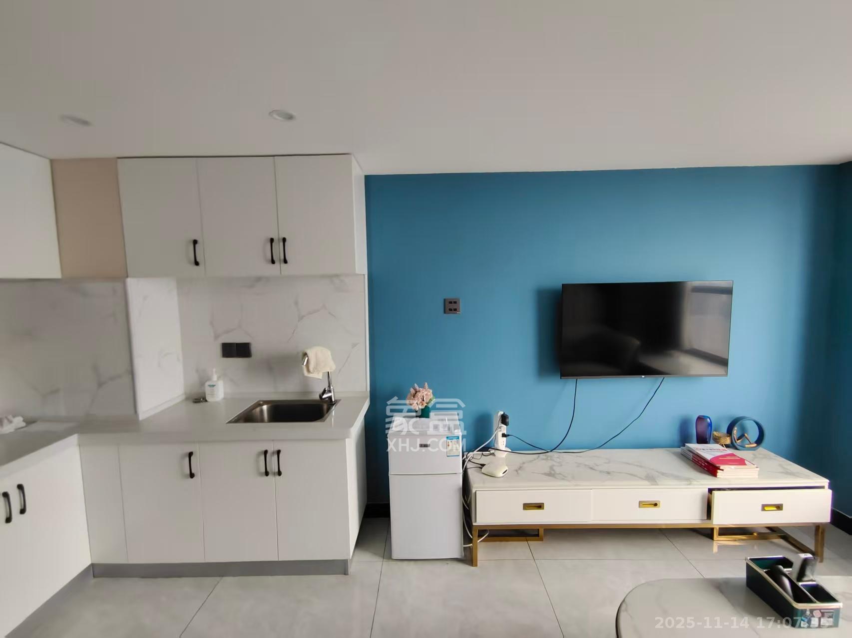 弘坤云寓  1室0厅1卫    2400.0元/月室内图