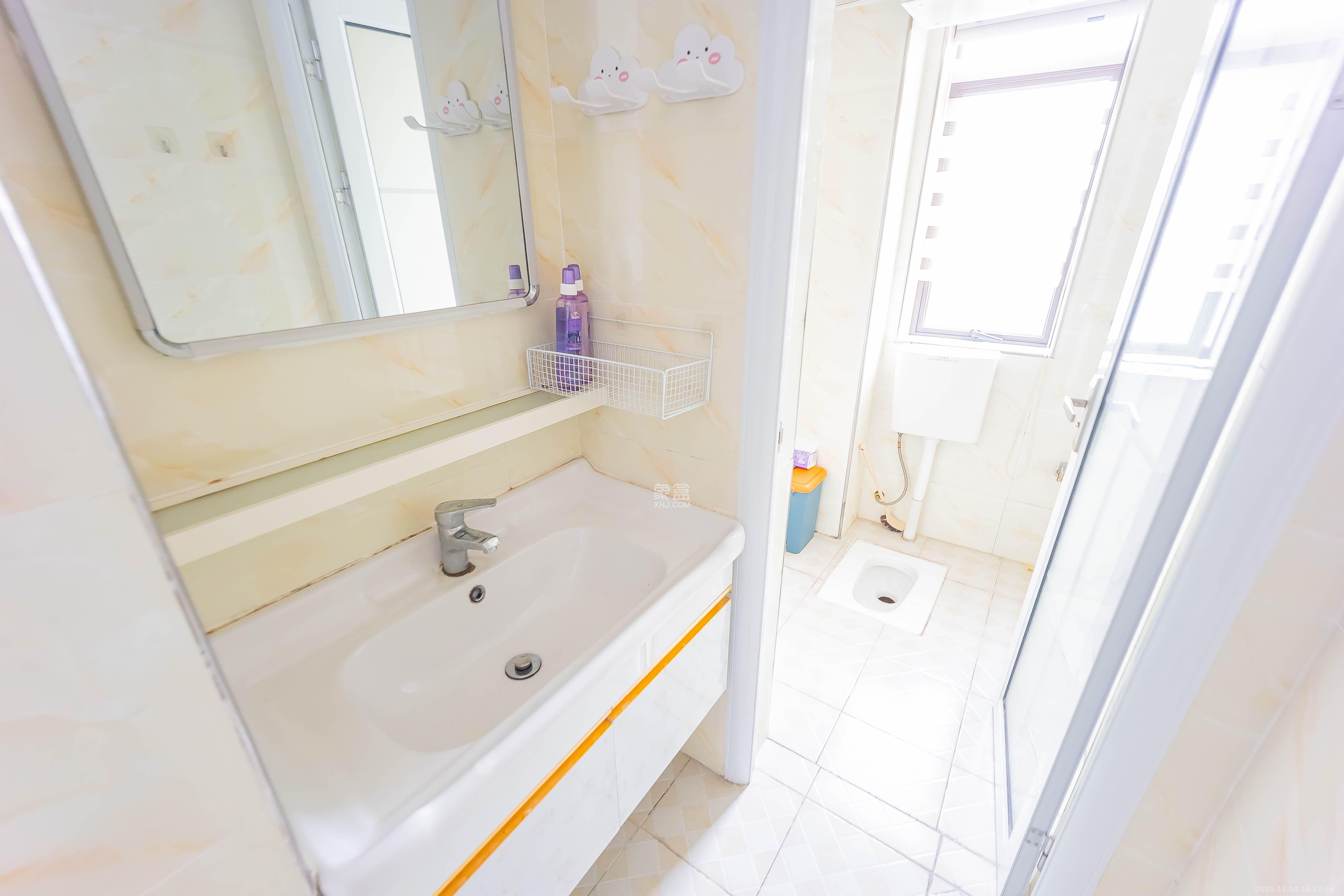 晨兴家园 1室1厅1卫 2100.0元/月 晨兴家园 1室1厅1卫 2100.0元/月室内图