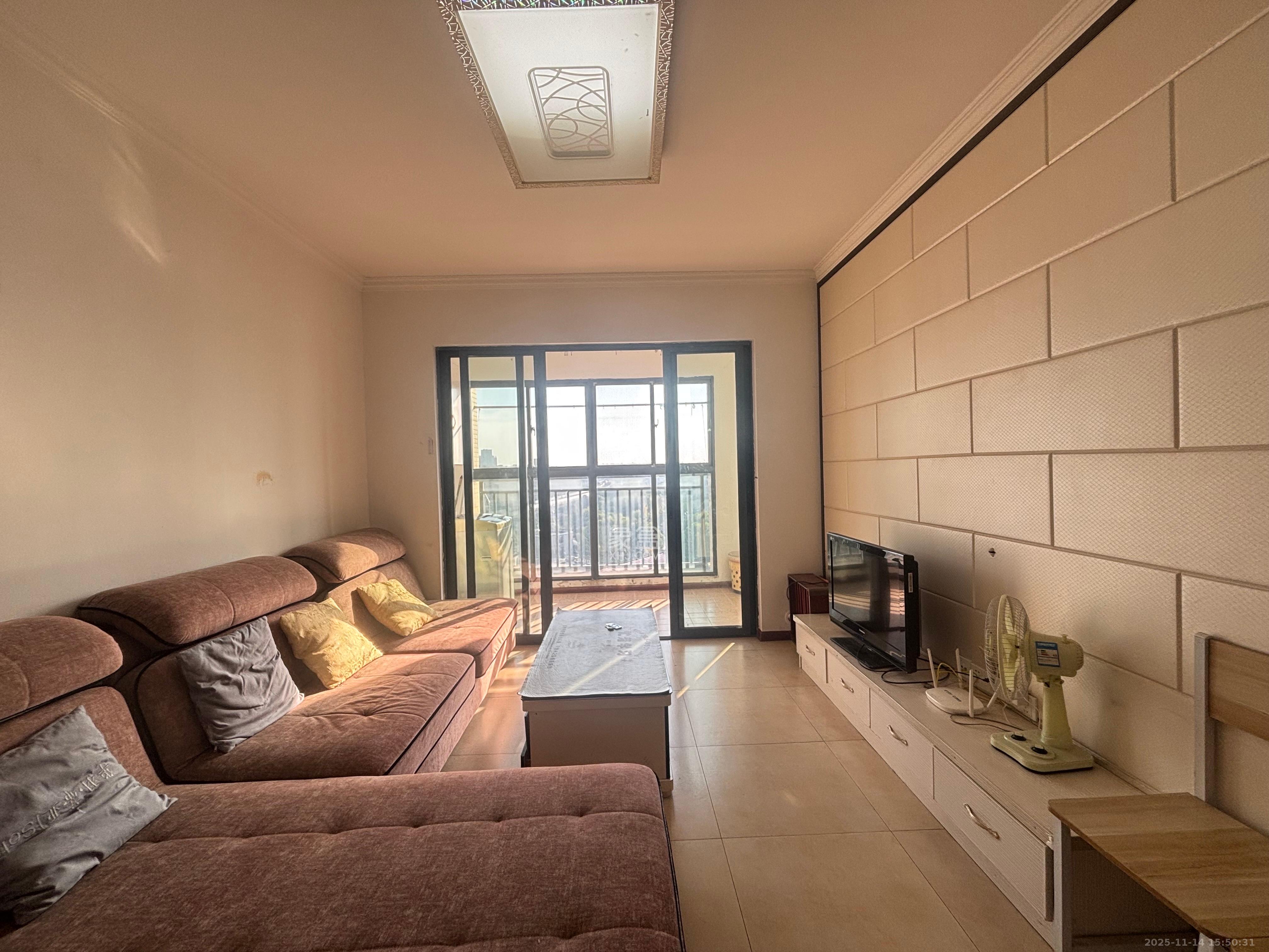 中建芙蓉嘉苑  3室2厅2卫    2200.0元/月