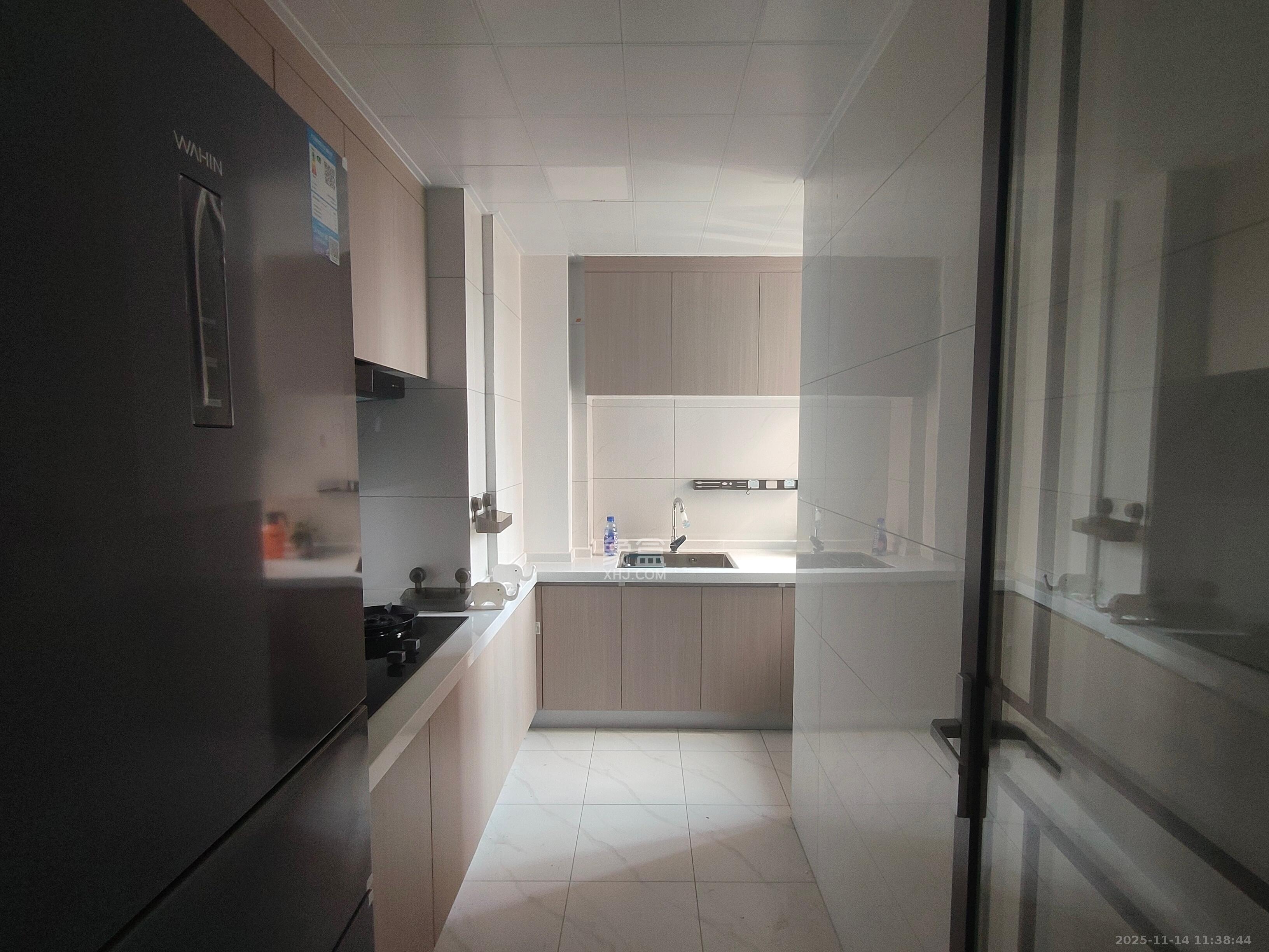 山水新城 2室2厅1卫 2000.0元/月 山水新城 2室2厅1卫 2000.0元/月室内图