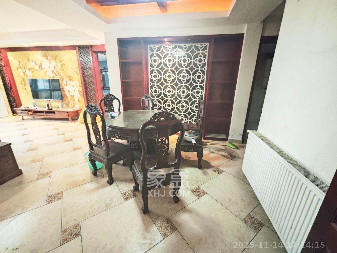 共和世家  4室2厅2卫    4000.0元/月室内图