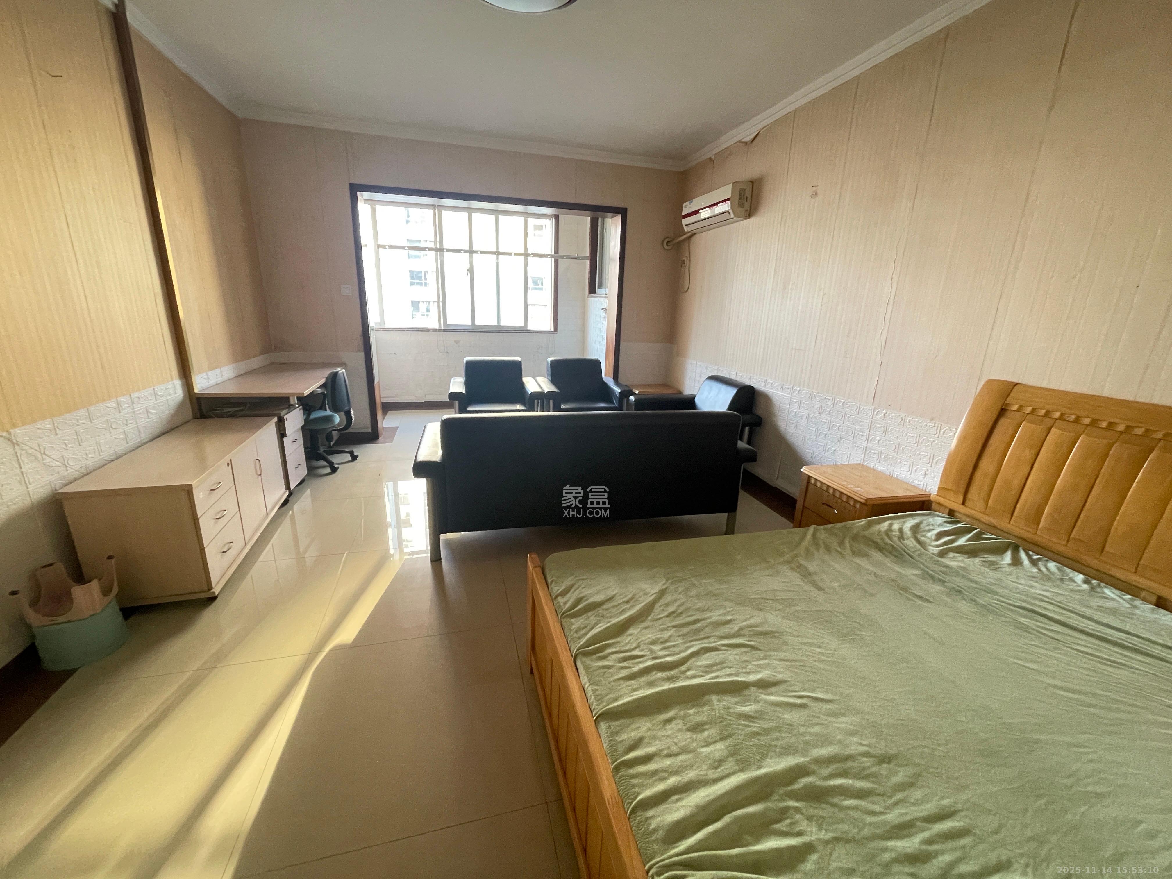 上河国际F座  1室1厅1卫    1500.0元/月室内图