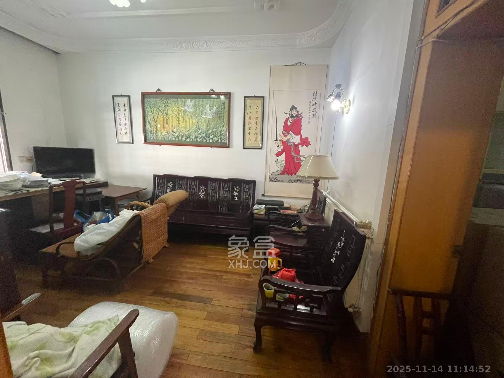 汽贸大厦  3室1厅1卫    3000.0元/月室内图