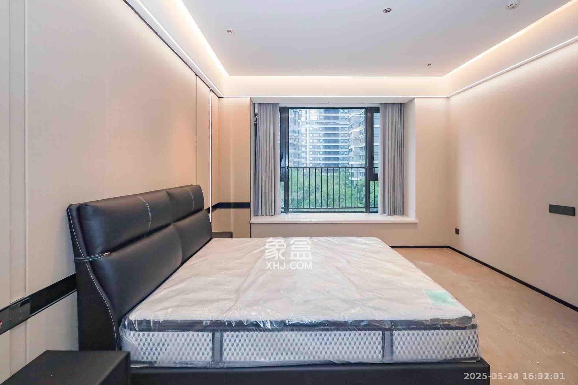 旭辉铂悦湘江  4室2厅3卫    16500.0元/月室内图