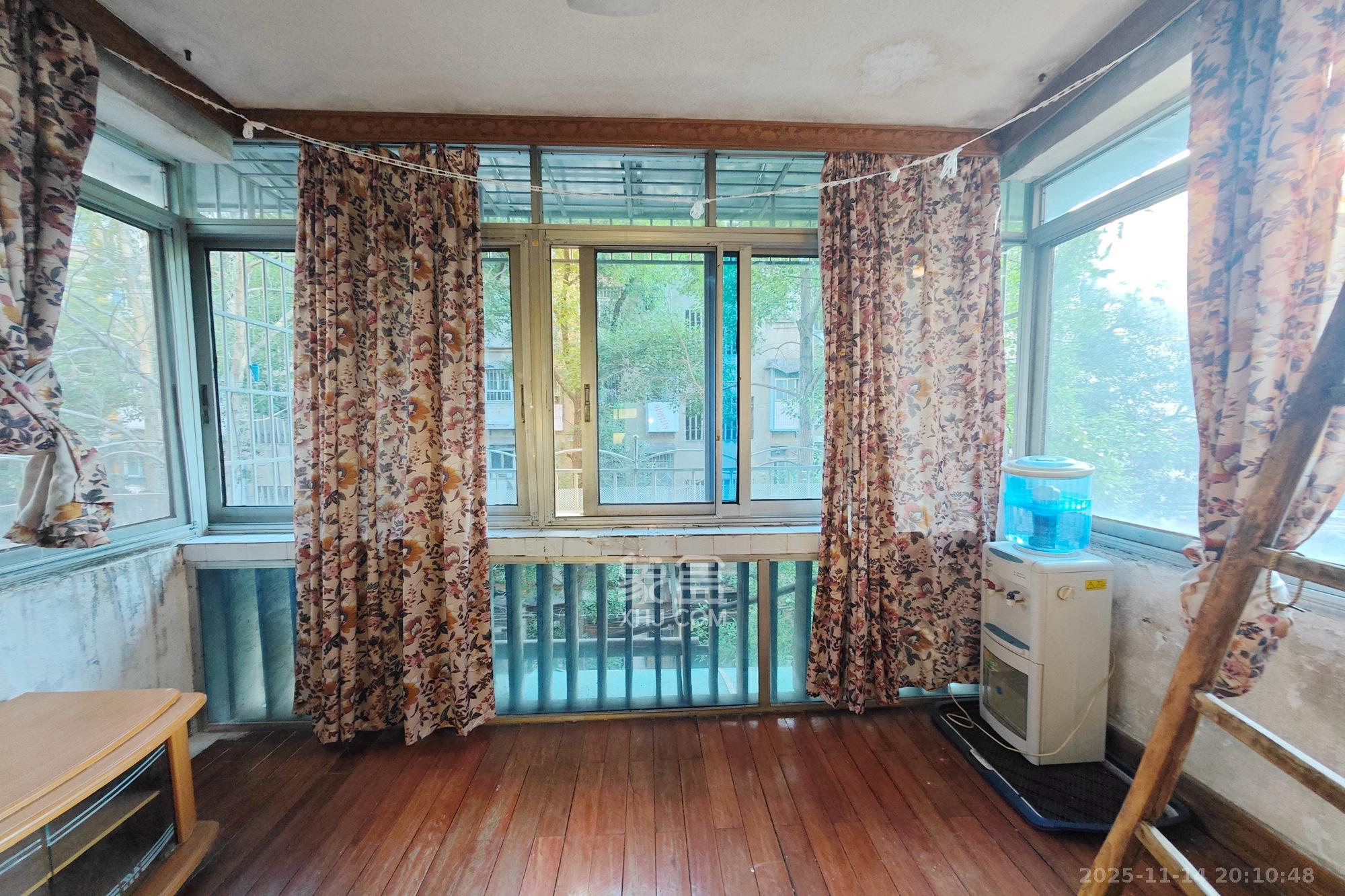 长钢宿舍小区 2室2厅1卫 32.0万 长钢宿舍小区 2室2厅1卫 32.0万阳台