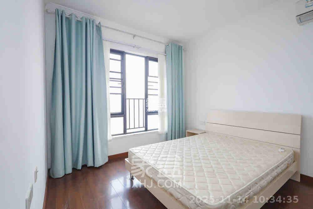 万科里金域国际 3室2厅2卫 3400.0元/月 万科里金域国际 3室2厅2卫 3400.0元/月室内图