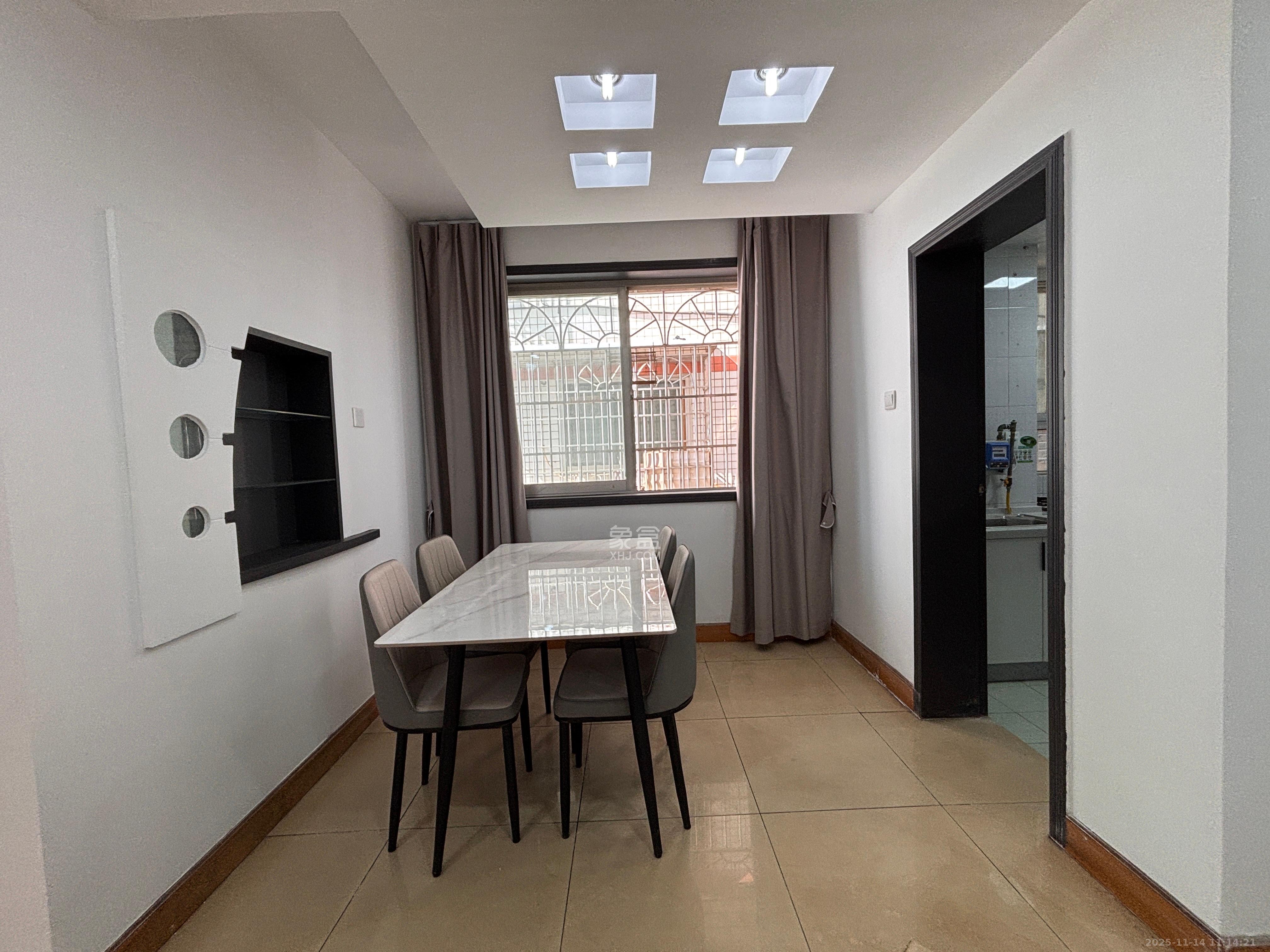 天龙花园 2室2厅1卫 2500.0元/月 天龙花园 2室2厅1卫 2500.0元/月室内图