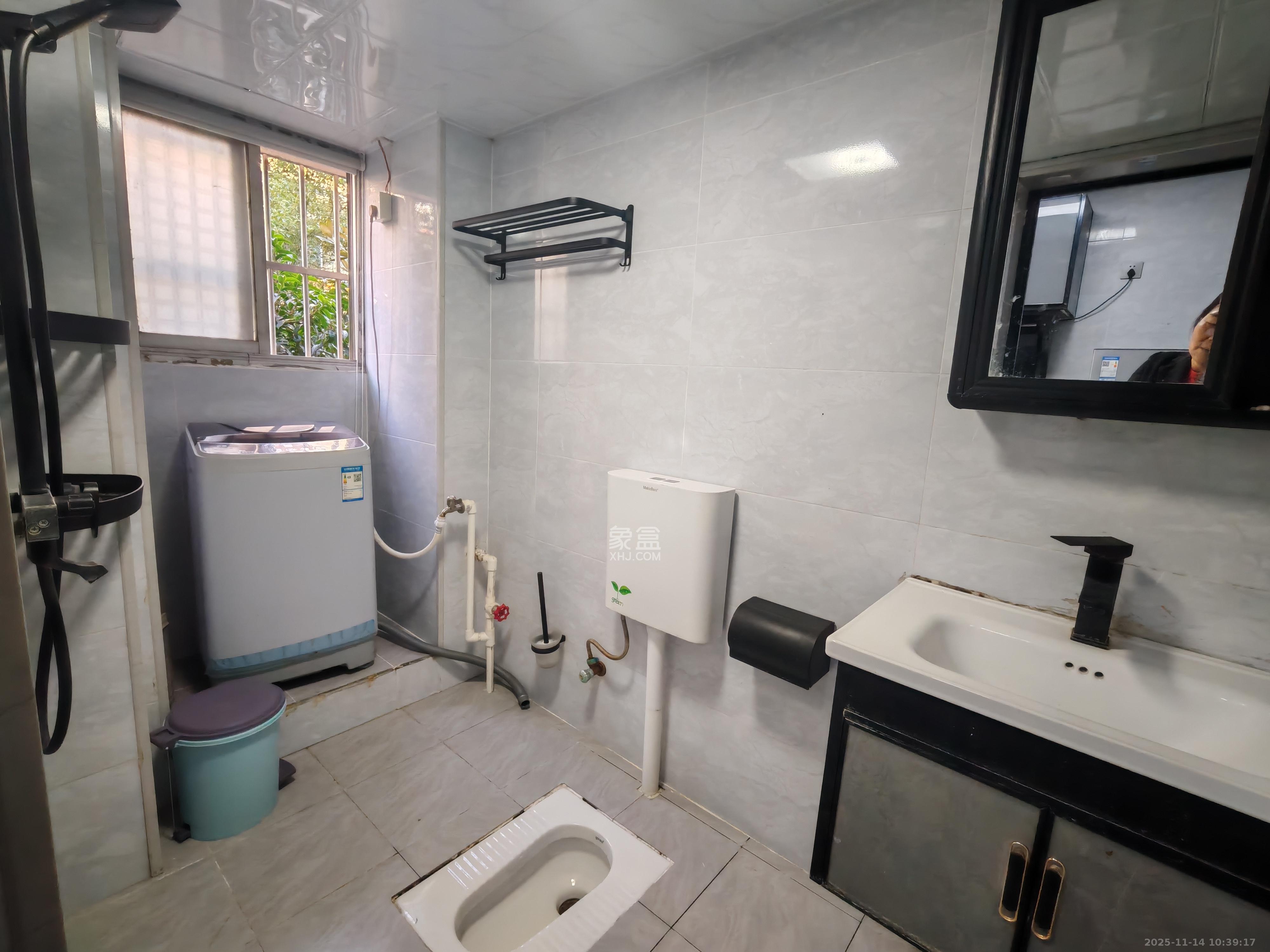 荷晏小区 3室2厅1卫 2000.0元/月 荷晏小区 3室2厅1卫 2000.0元/月室内图