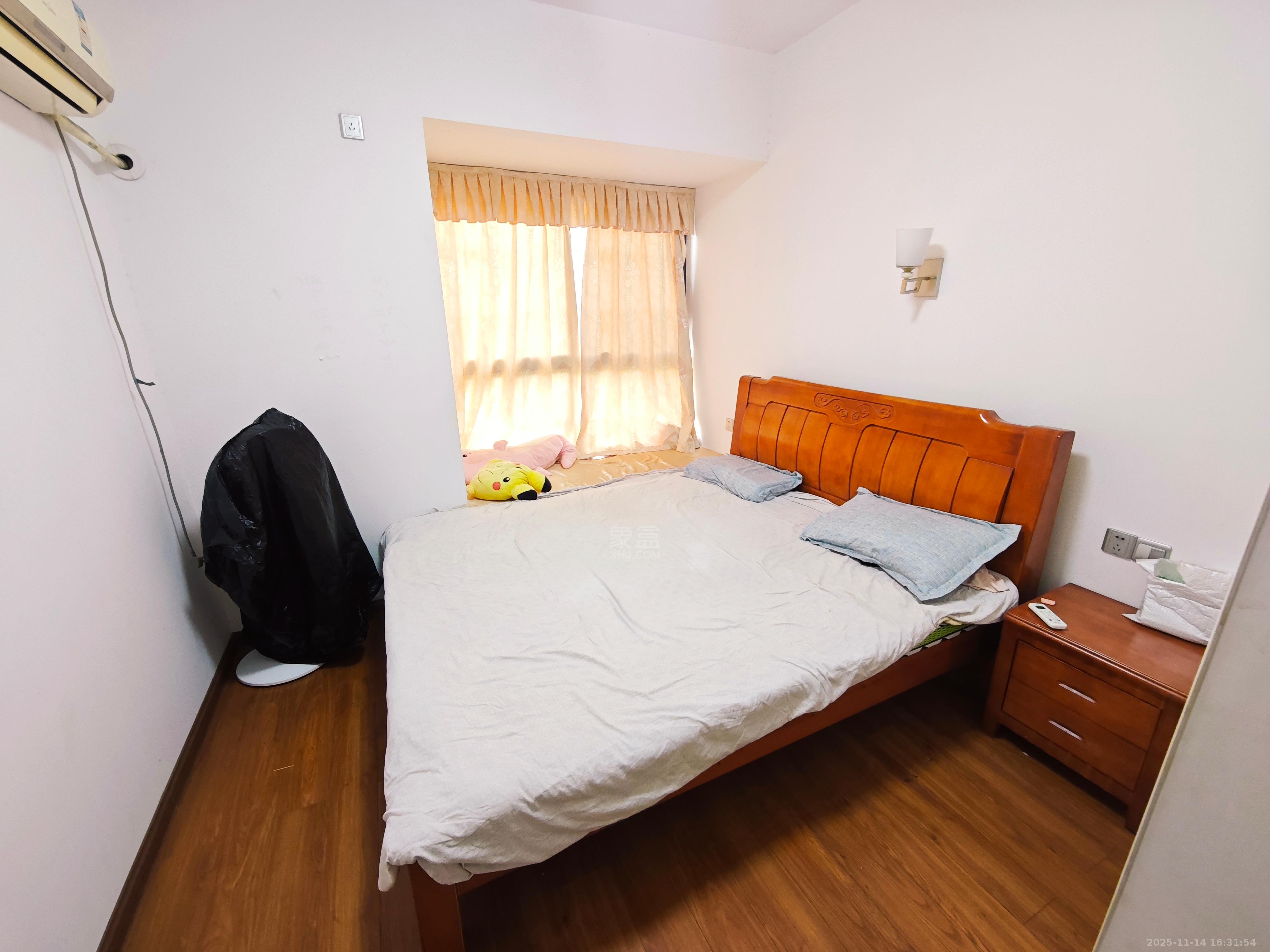 栗雨香堤  3室2厅1卫    1800.0元/月室内图