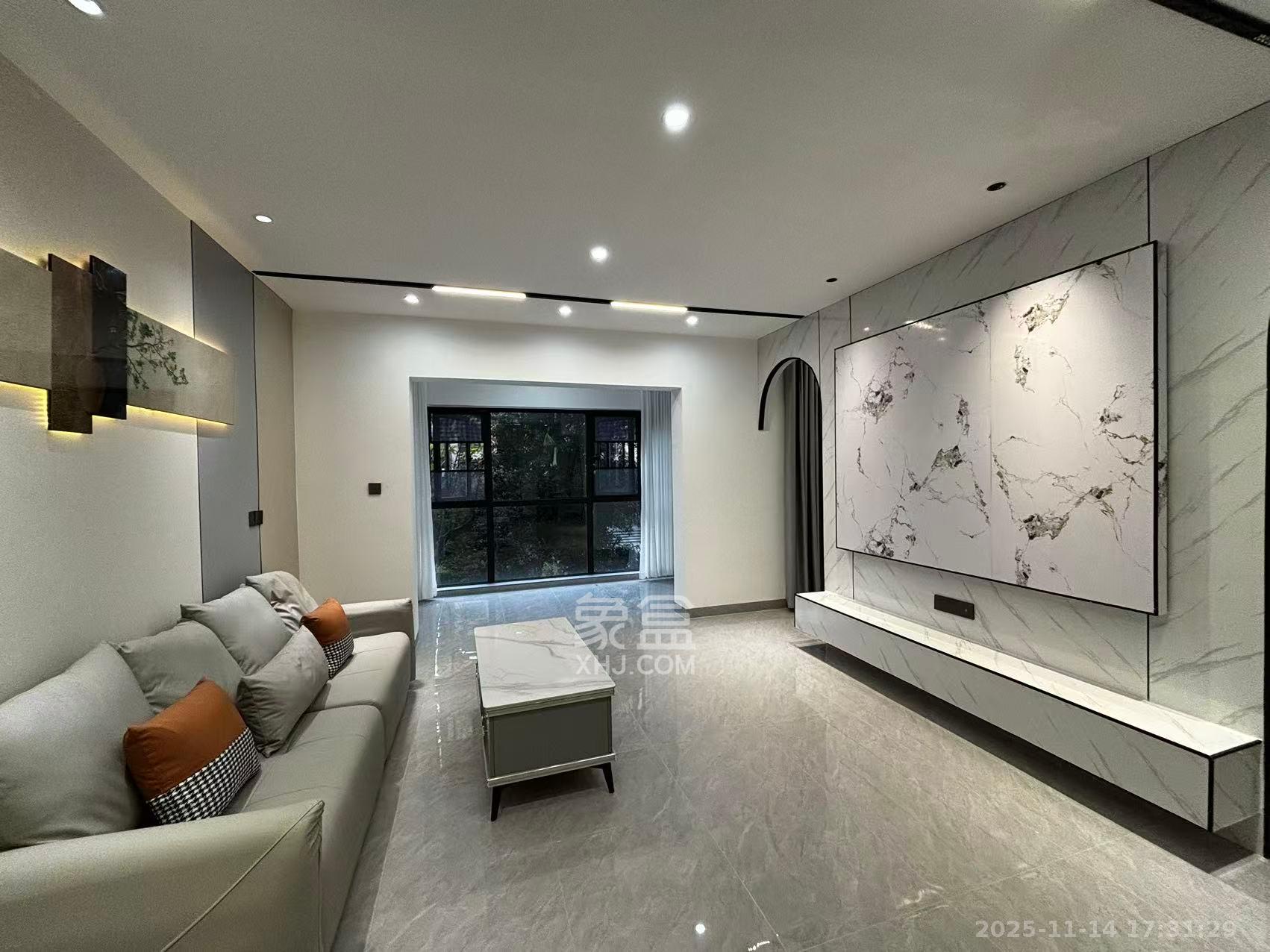 润和滨江府  5室2厅2卫    3700.0元/月室内图