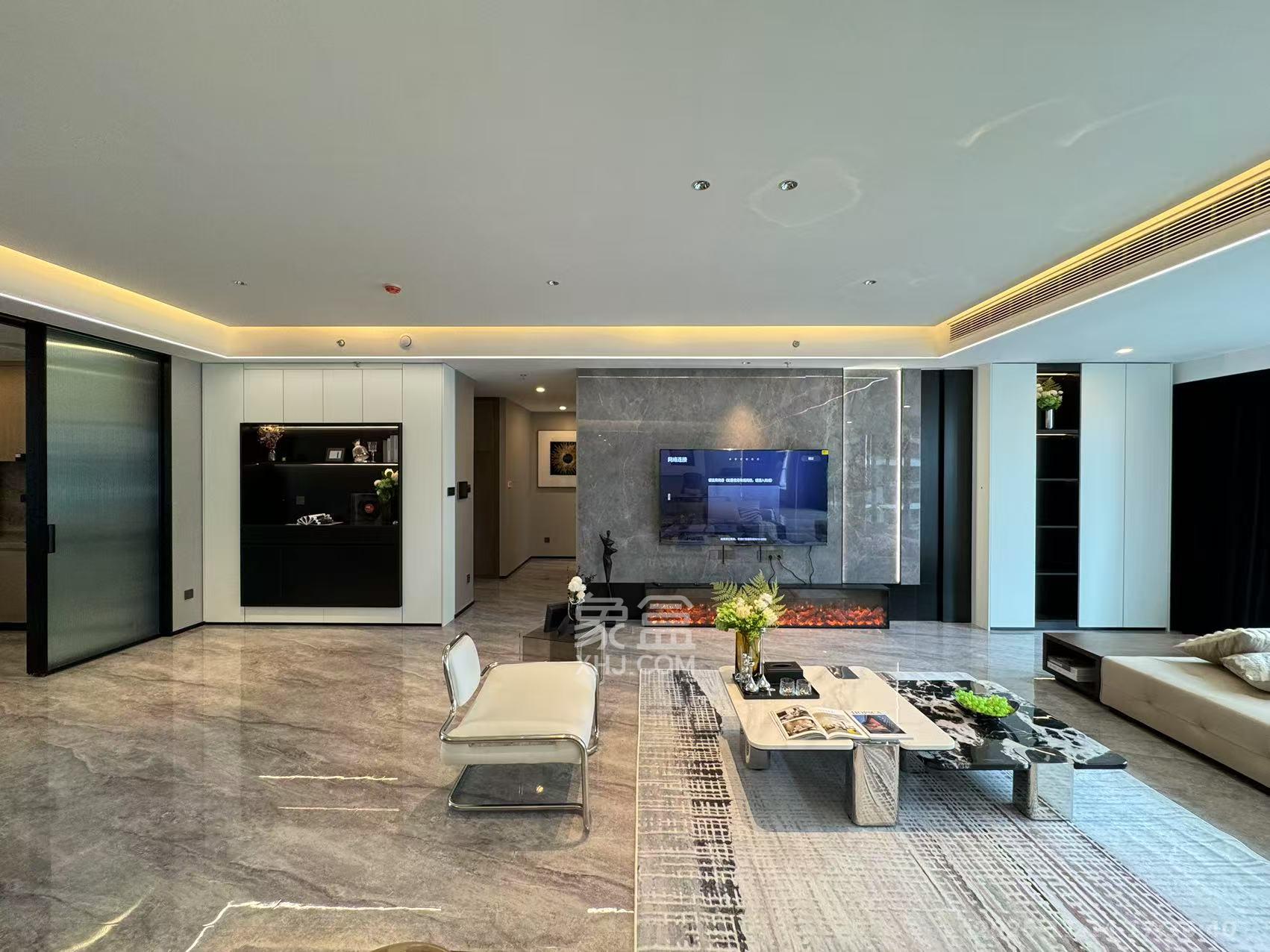 旭辉铂悦湘江  4室2厅4卫    16800.0元/月室内图