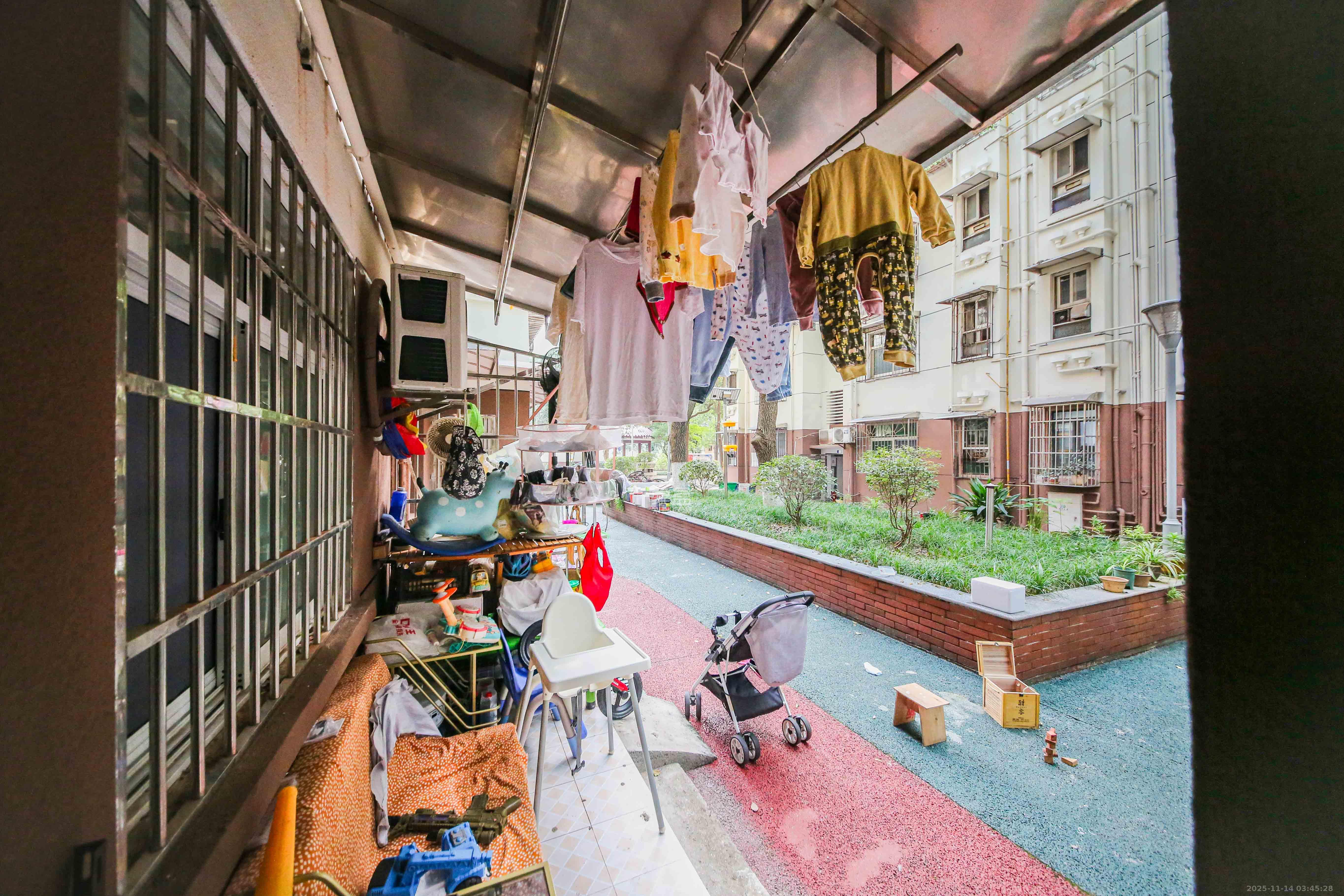 市委党校宿舍区 2室2厅1卫 55.0万 市委党校宿舍区 2室2厅1卫 55.0万阳台