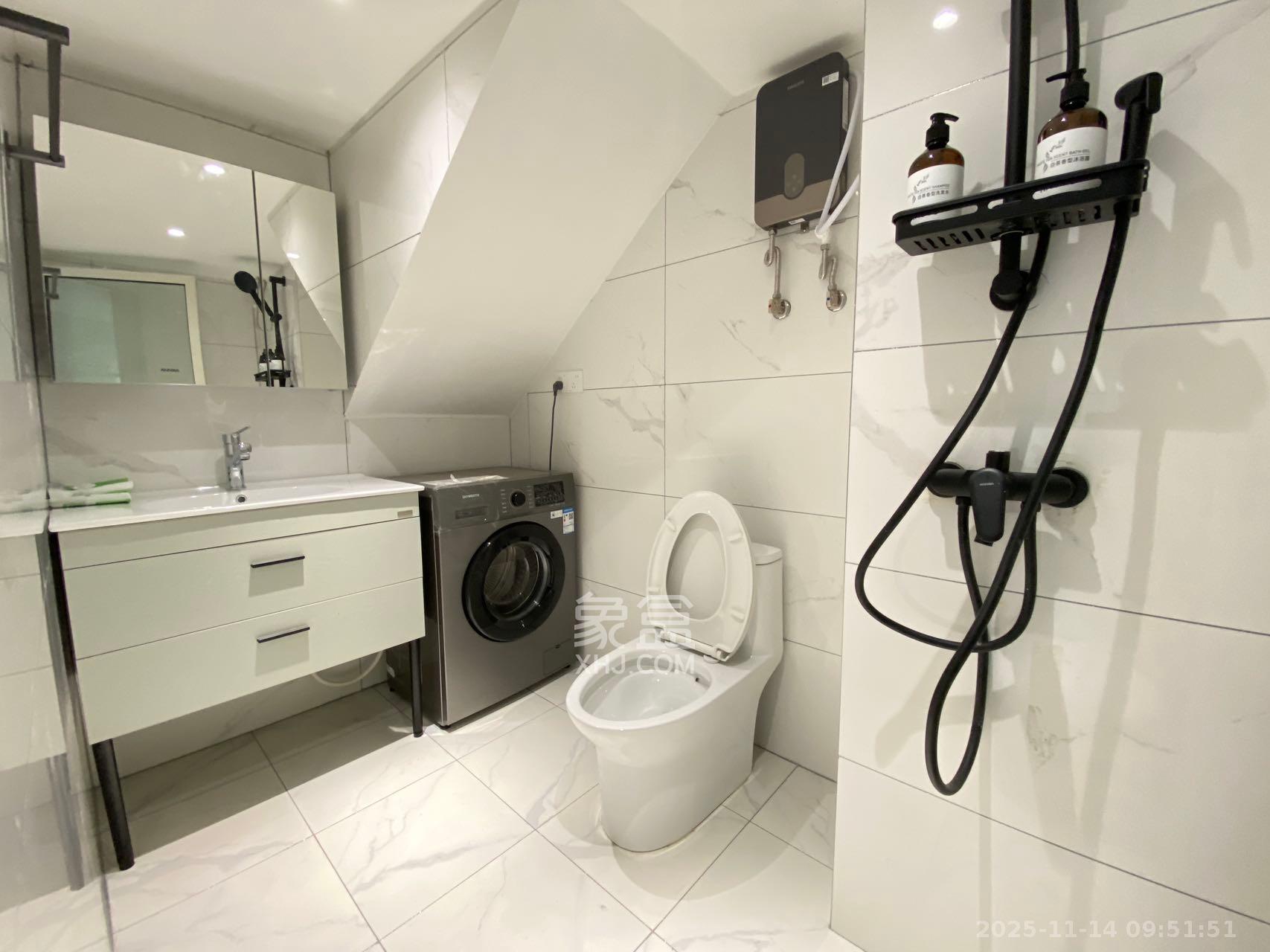 佳兆业云顶都汇 1室0厅0卫 2100.0元/月 佳兆业云顶都汇 1室0厅0卫 2100.0元/月室内图