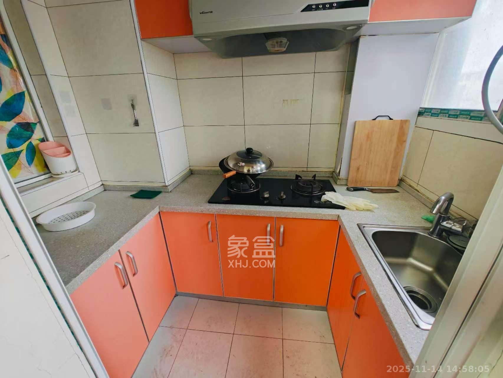 上河国际C区  1室1厅1卫    1700.0元/月室内图