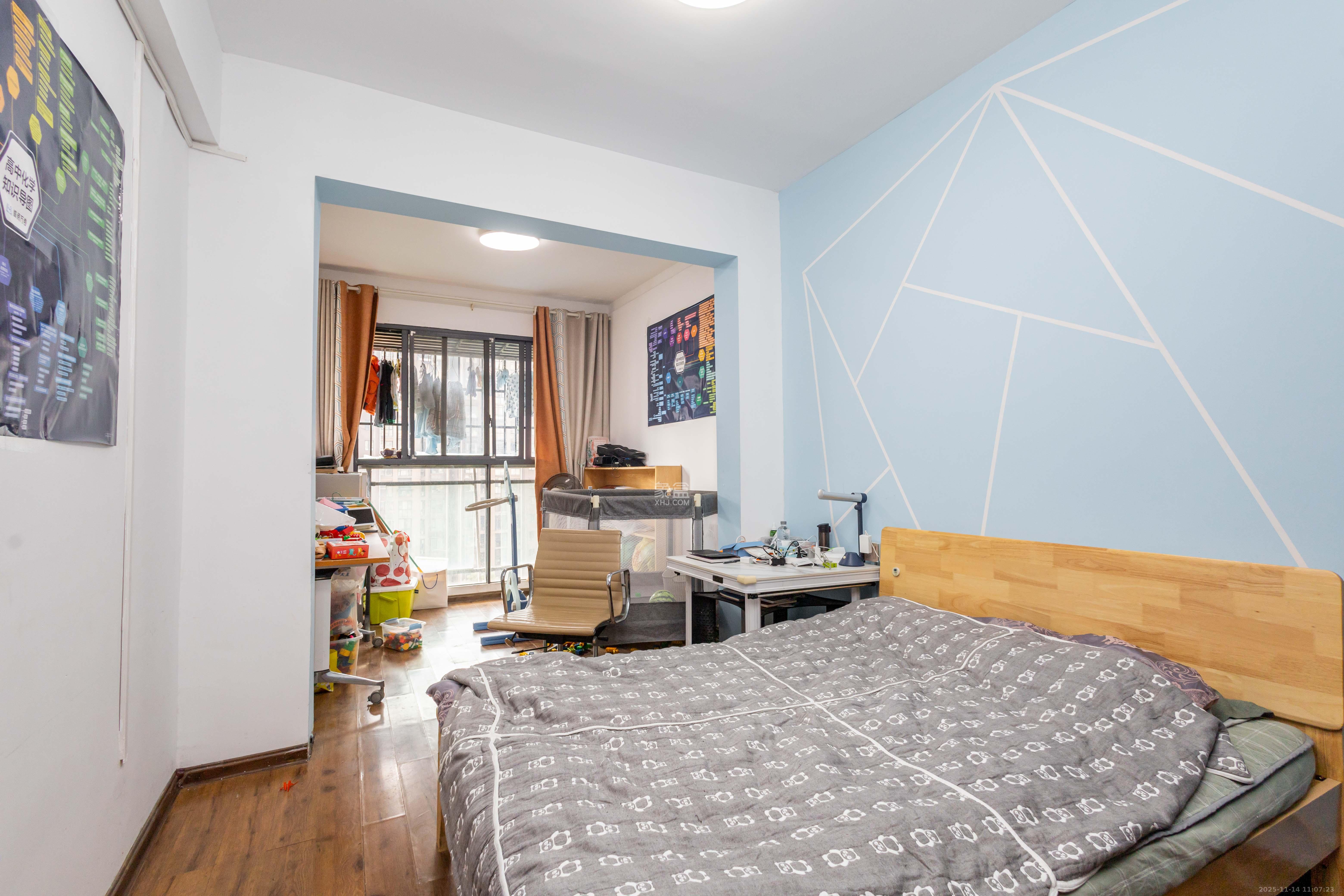 辉煌国际城一期 4室2厅2卫 120.0万 辉煌国际城一期 4室2厅2卫 120.0万卧室