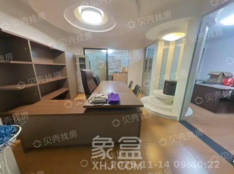 三一街区  1室3厅1卫    3000.0元/月室内图