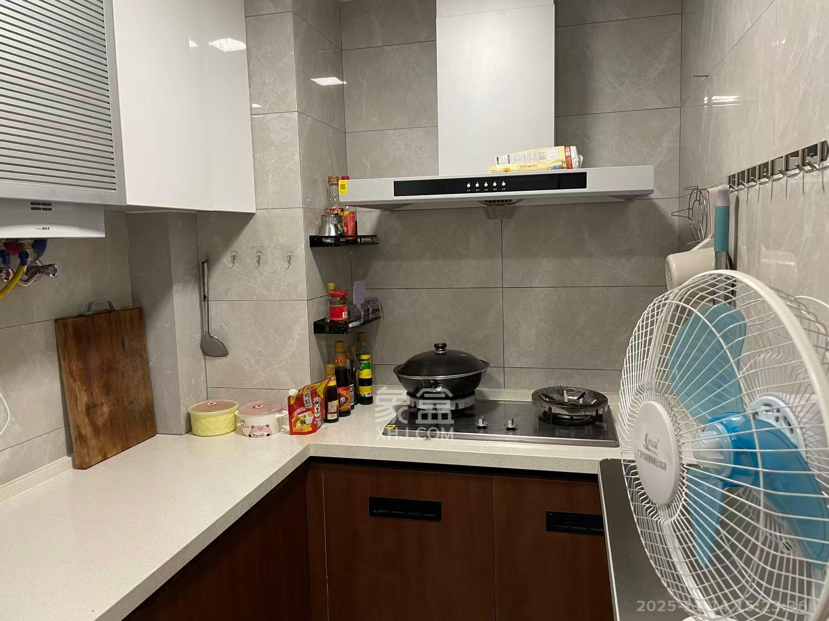 汇金城/嘉华城（二期、三期）  1室0厅0卫    3200.0元/月