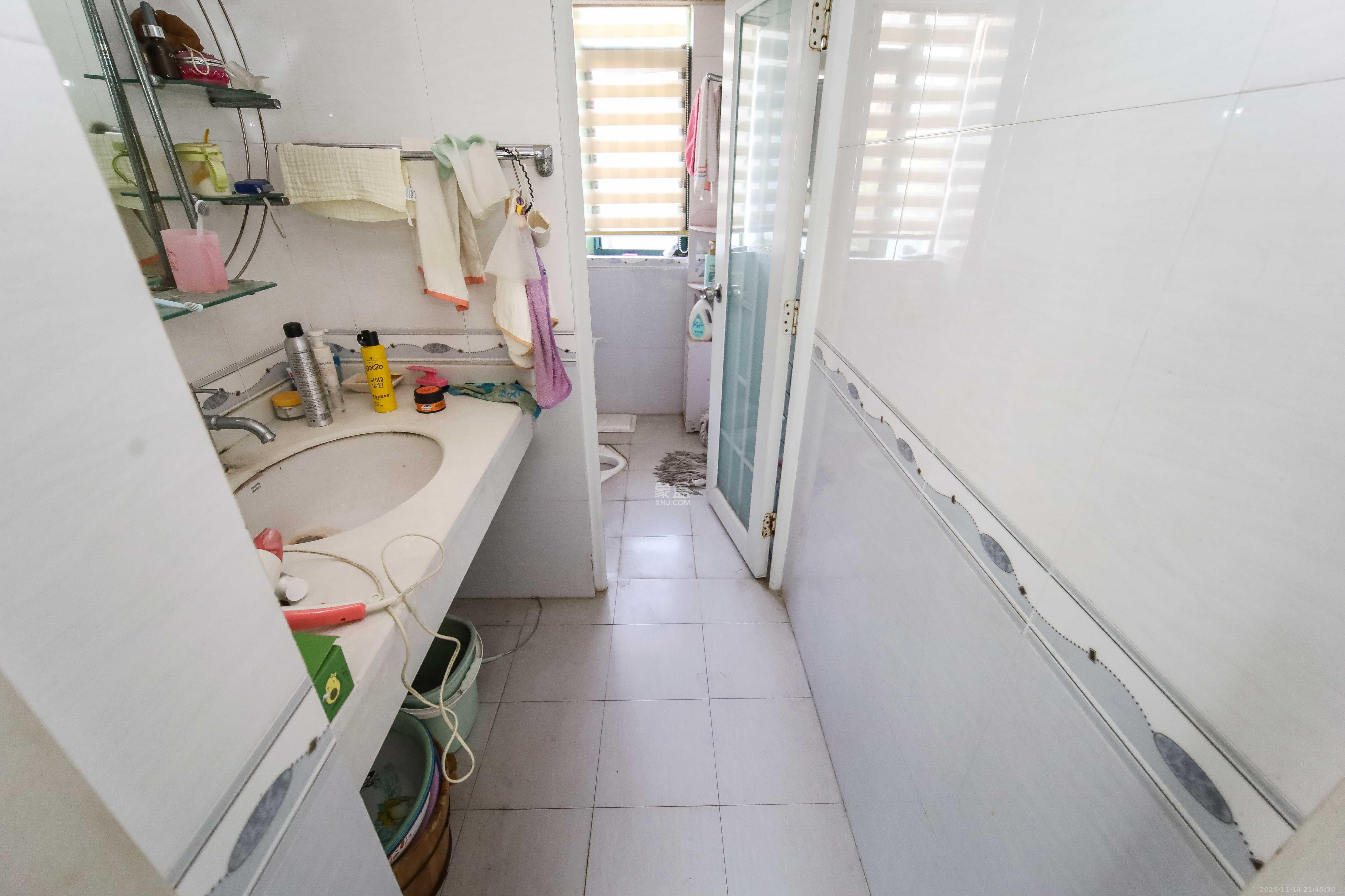 芙蓉苑 3室2厅1卫 61.6万 芙蓉苑 3室2厅1卫 61.6万卫生间