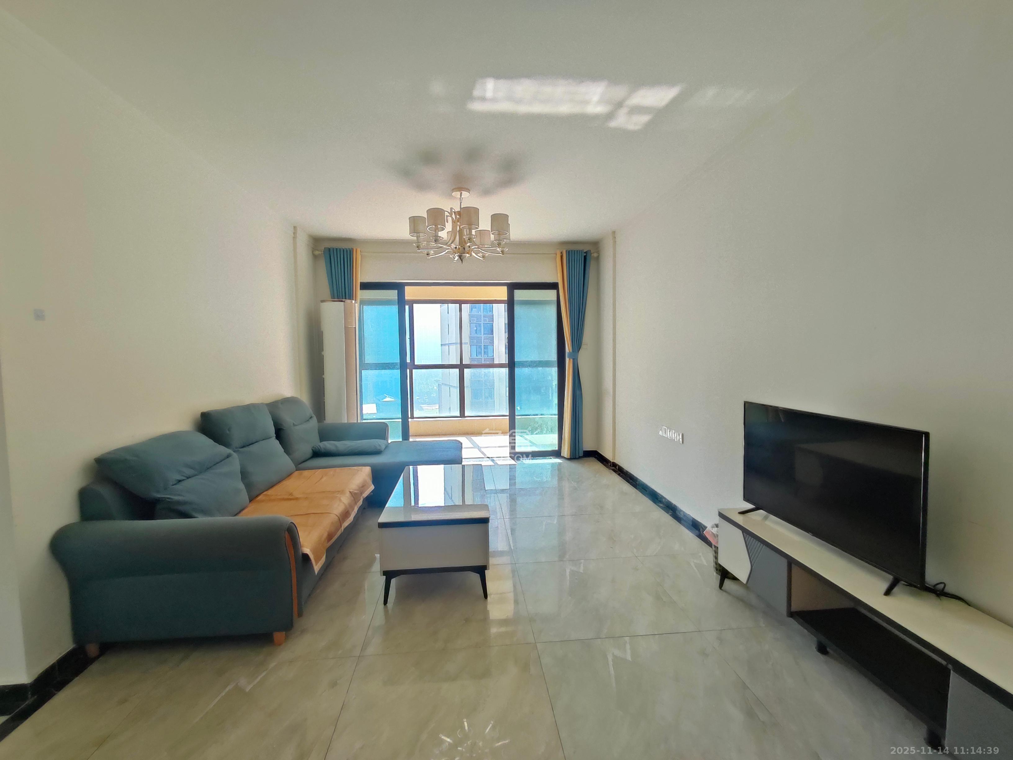 万润滨江天著  3室2厅1卫    2400.0元/月室内图