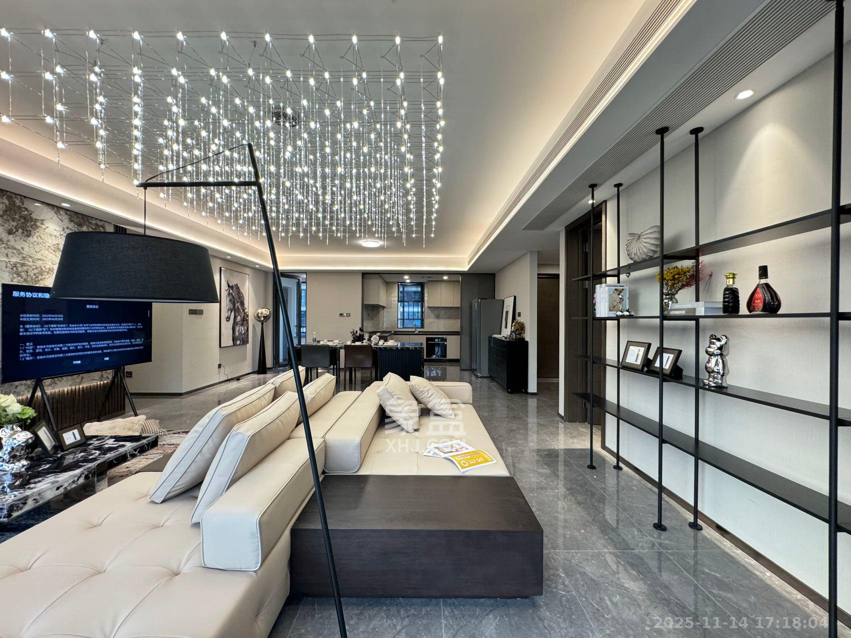 龙湖舜山府  4室2厅2卫    8800.0元/月户型图