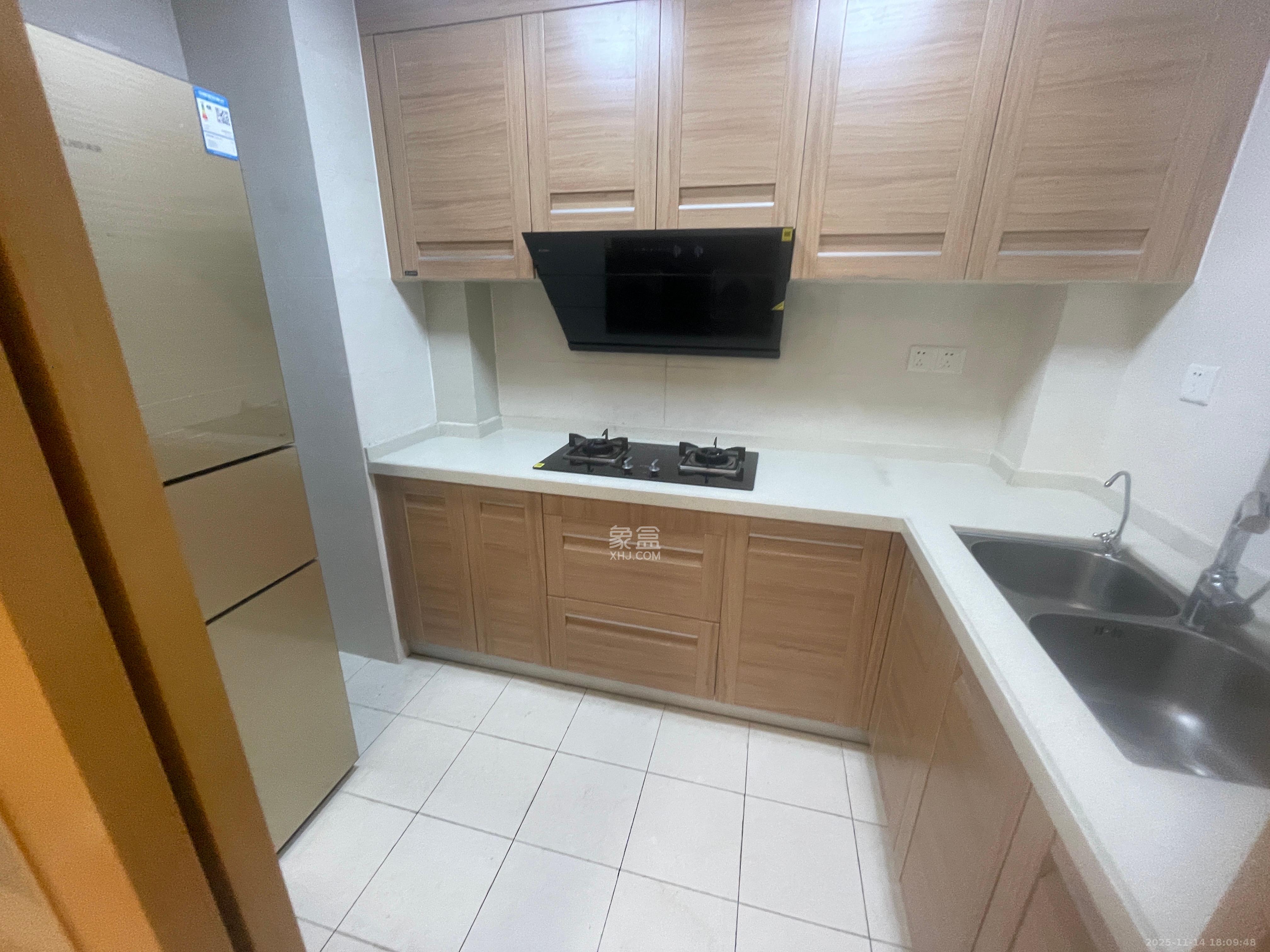 中建嘉和城凤凰台(中建瑞兴家园) 3室2厅2卫 2500.0元/月 中建嘉和城凤凰台(中建瑞兴家园) 3室2厅2卫 2500.0元/月室内图