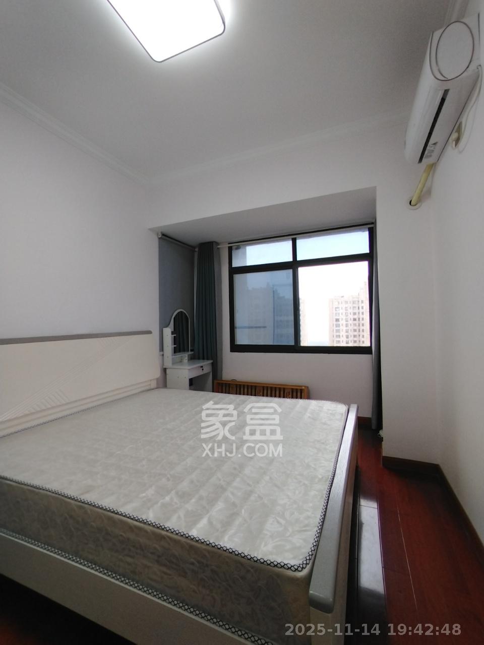 才子城  3室2厅2卫    1700.0元/月室内图