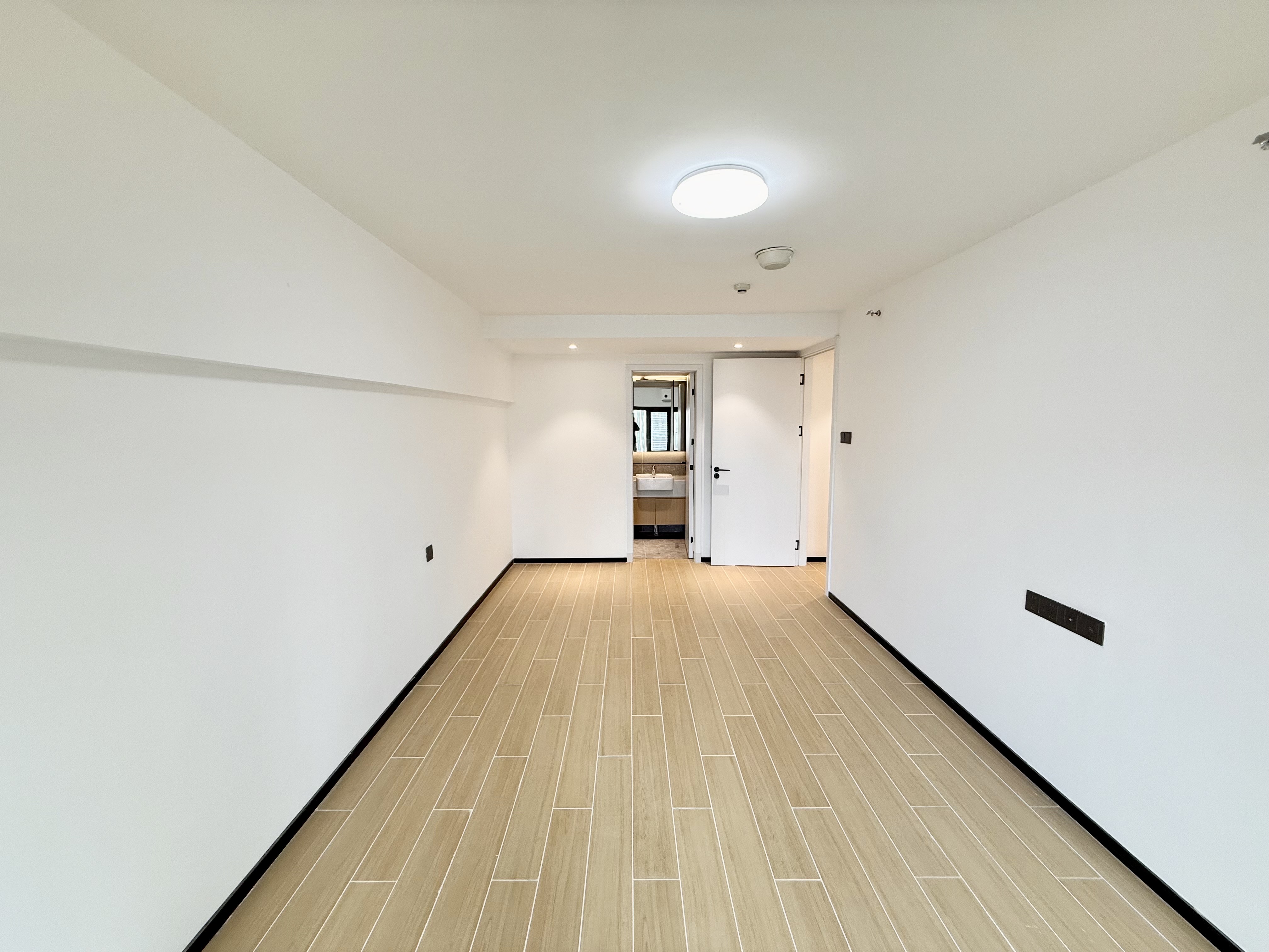 海航豪庭南苑 1室1厅2卫 3200.0元/月 海航豪庭南苑 1室1厅2卫 3200.0元/月室内图