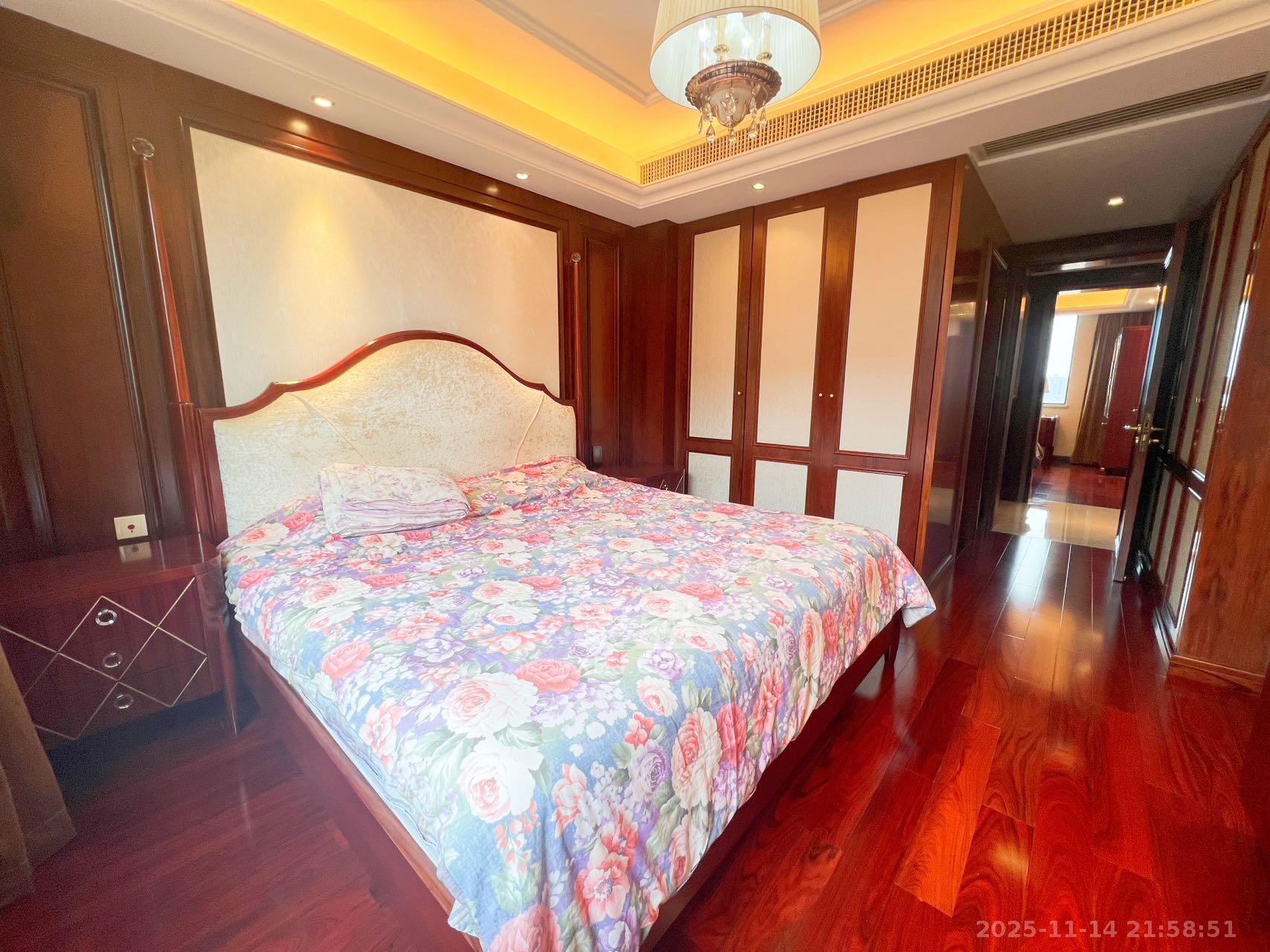 运达中央广场一、二期 3室2厅3卫 12000.0元/月 运达中央广场一、二期 3室2厅3卫 12000.0元/月室内图