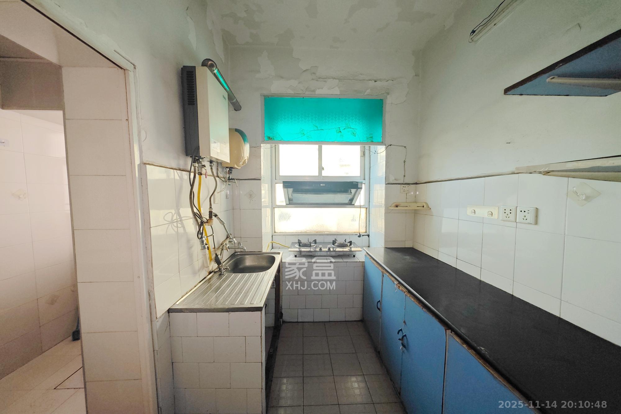 长钢宿舍小区 2室2厅1卫 32.0万 长钢宿舍小区 2室2厅1卫 32.0万厨房