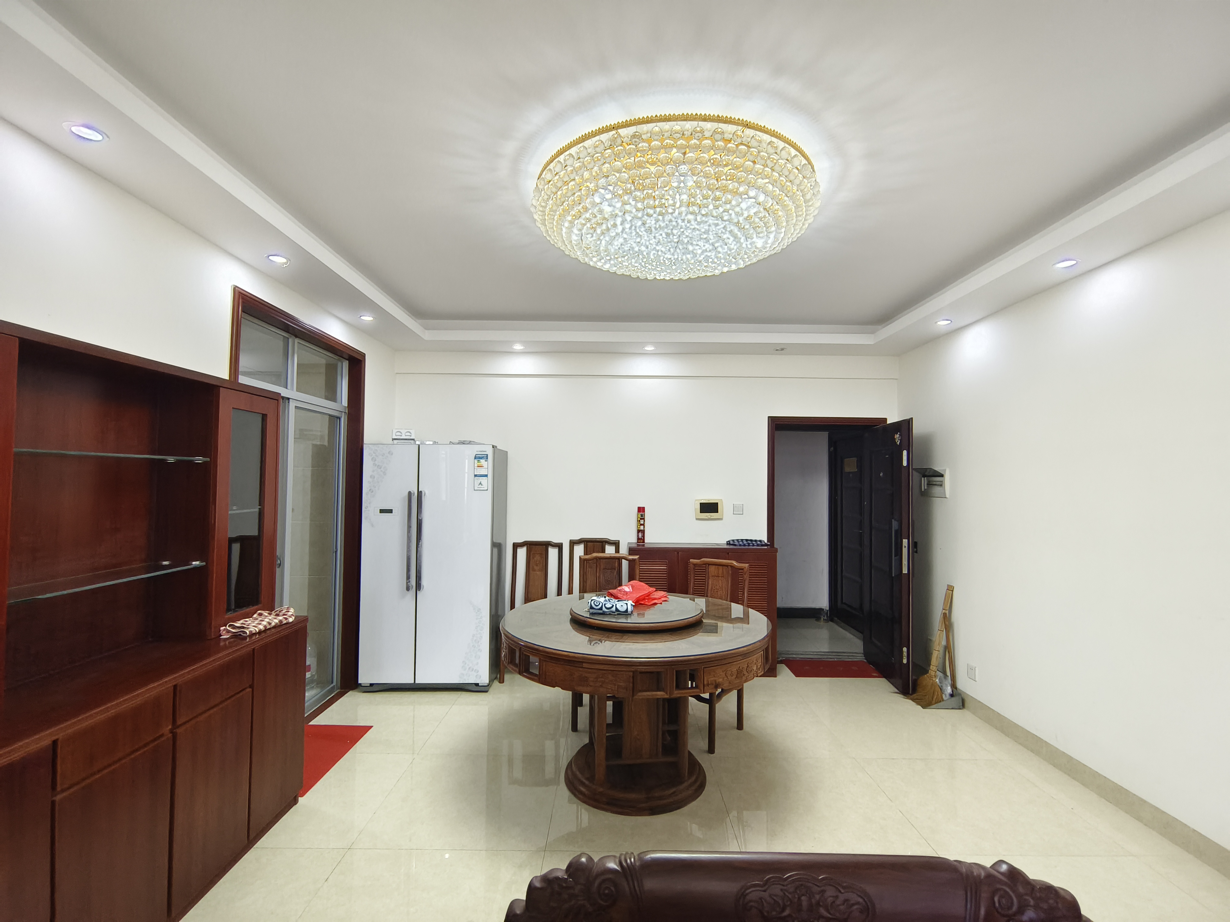 学苑公寓  3室2厅1卫    3500.0元/月室内图