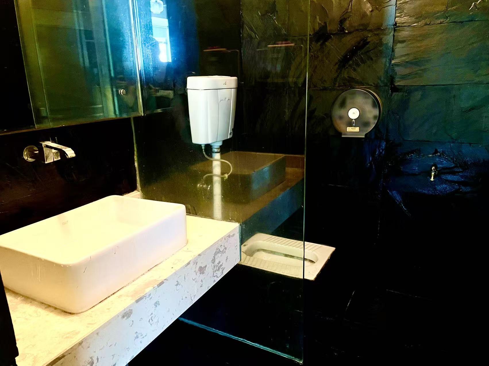 帝国大厦  1室1厅1卫    4000.0元/月室内图