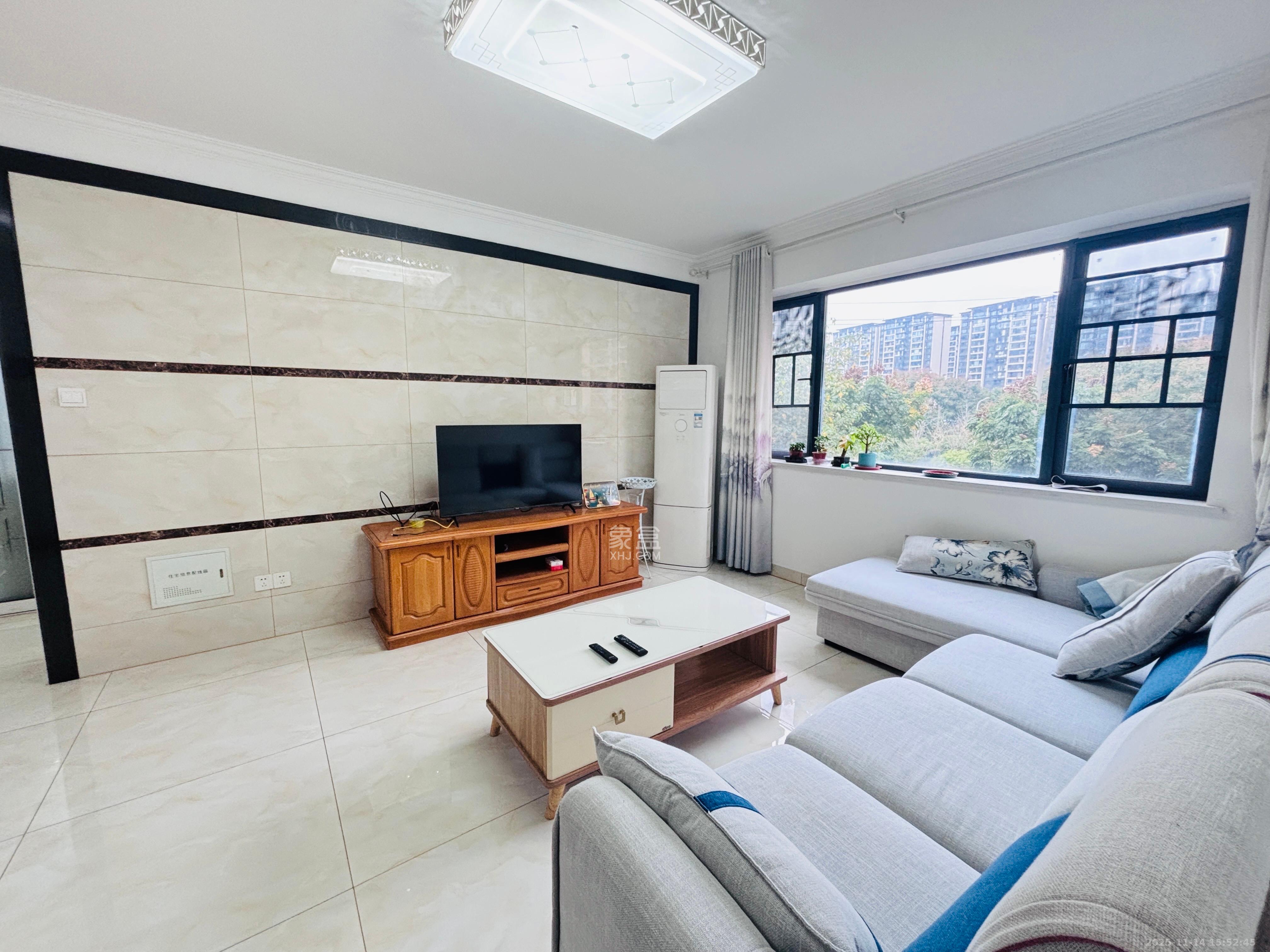 莲香园 2室1厅1卫 1800.0元/月 莲香园 2室1厅1卫 1800.0元/月室内图