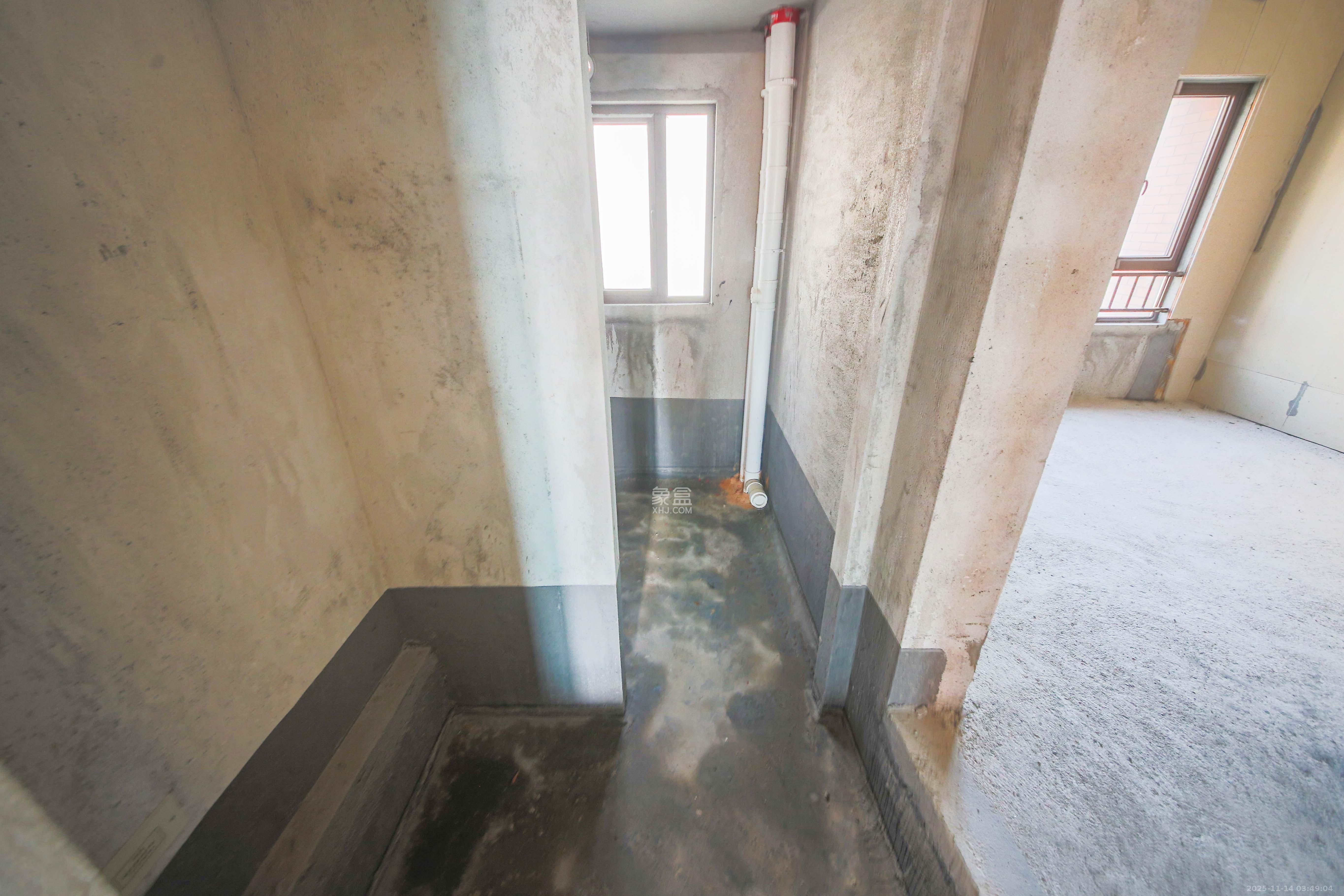 香缇雅苑（鑫远翡丽郡二期）  4室2厅2卫    176.0万卫生间