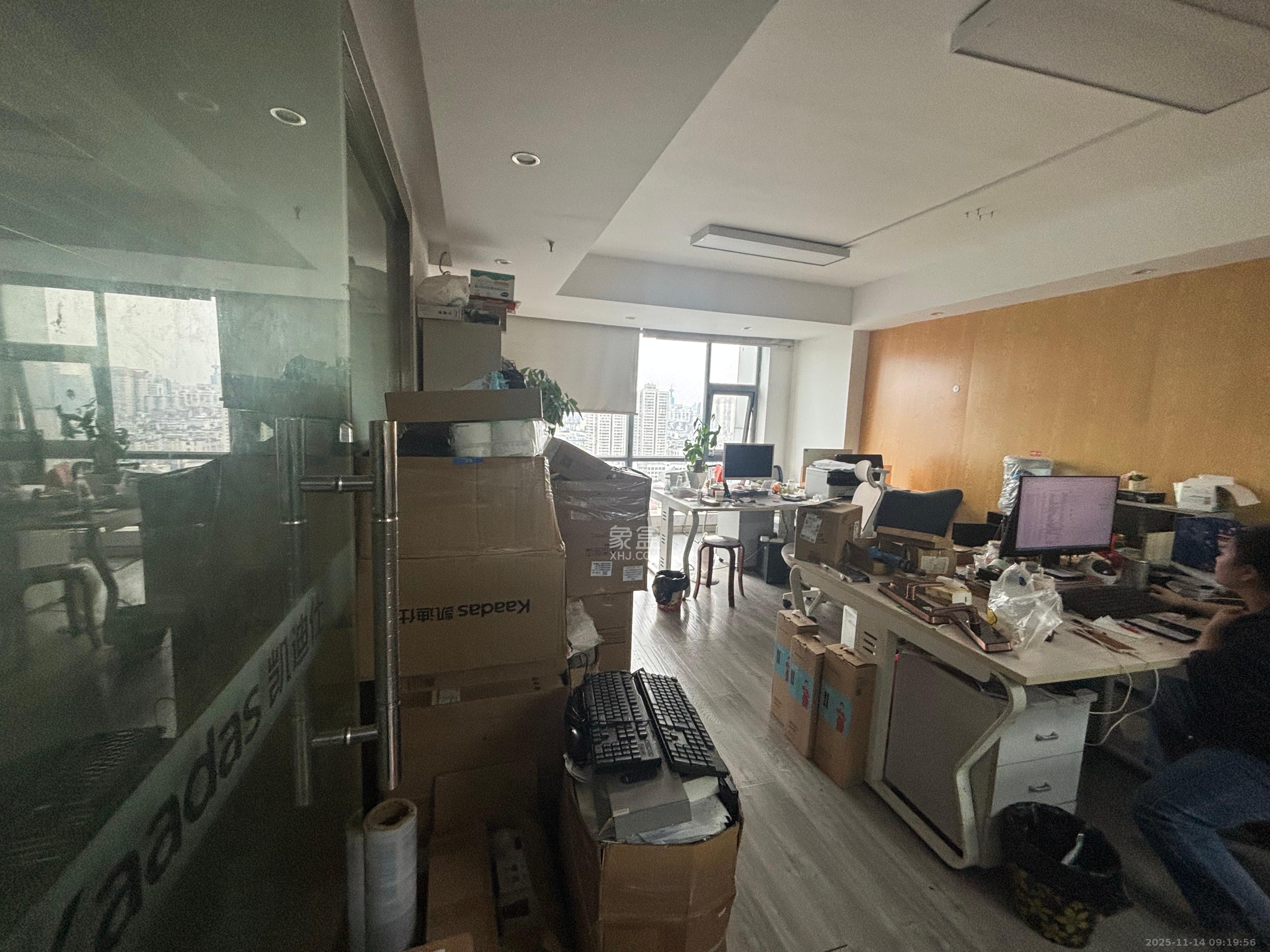 人瑞潇湘国际 5室1厅1卫 5800.0元/月 人瑞潇湘国际 5室1厅1卫 5800.0元/月室内图