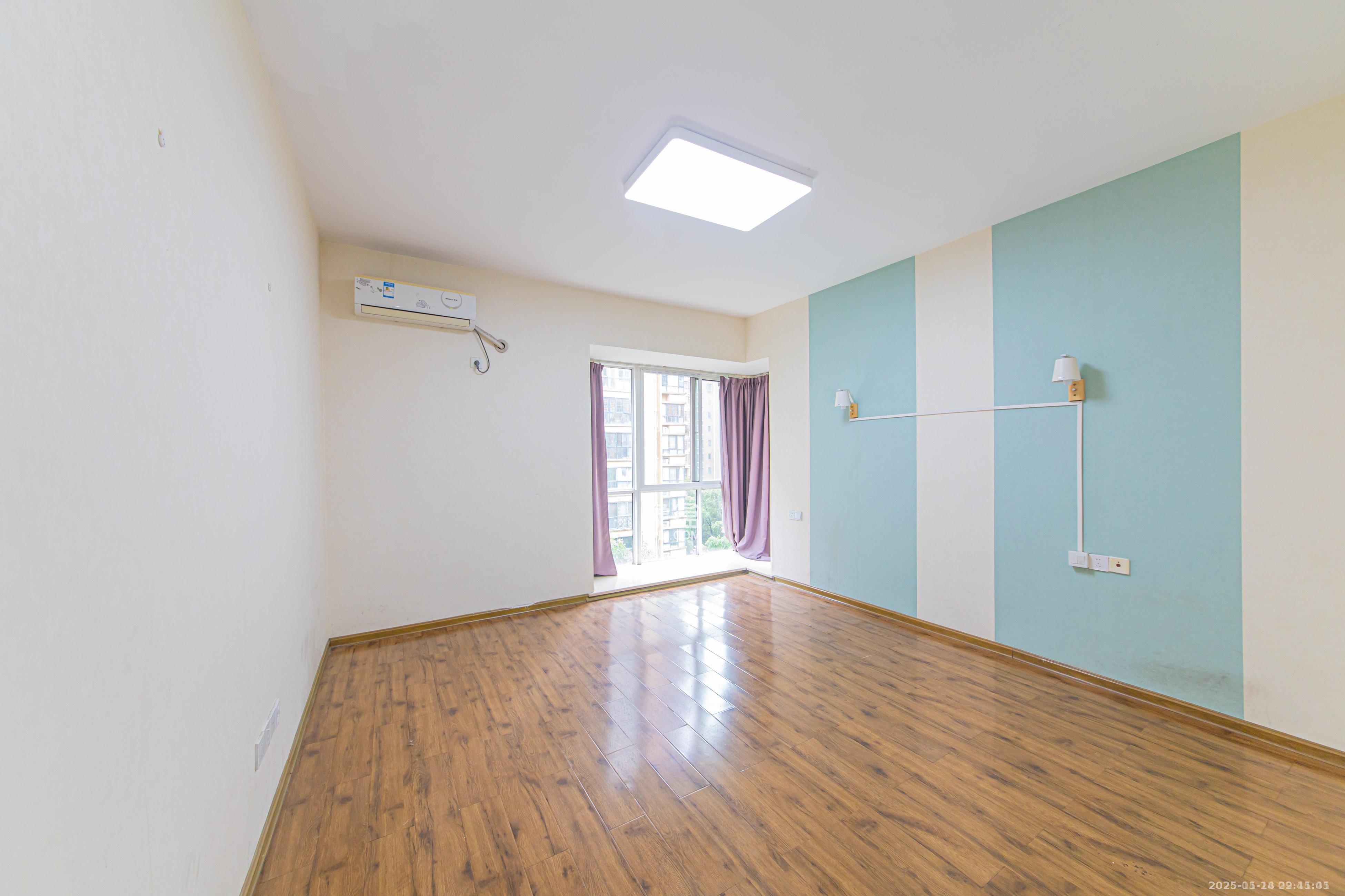 星城荣域 4室2厅1卫 4200.0元/月 星城荣域 4室2厅1卫 4200.0元/月室内图