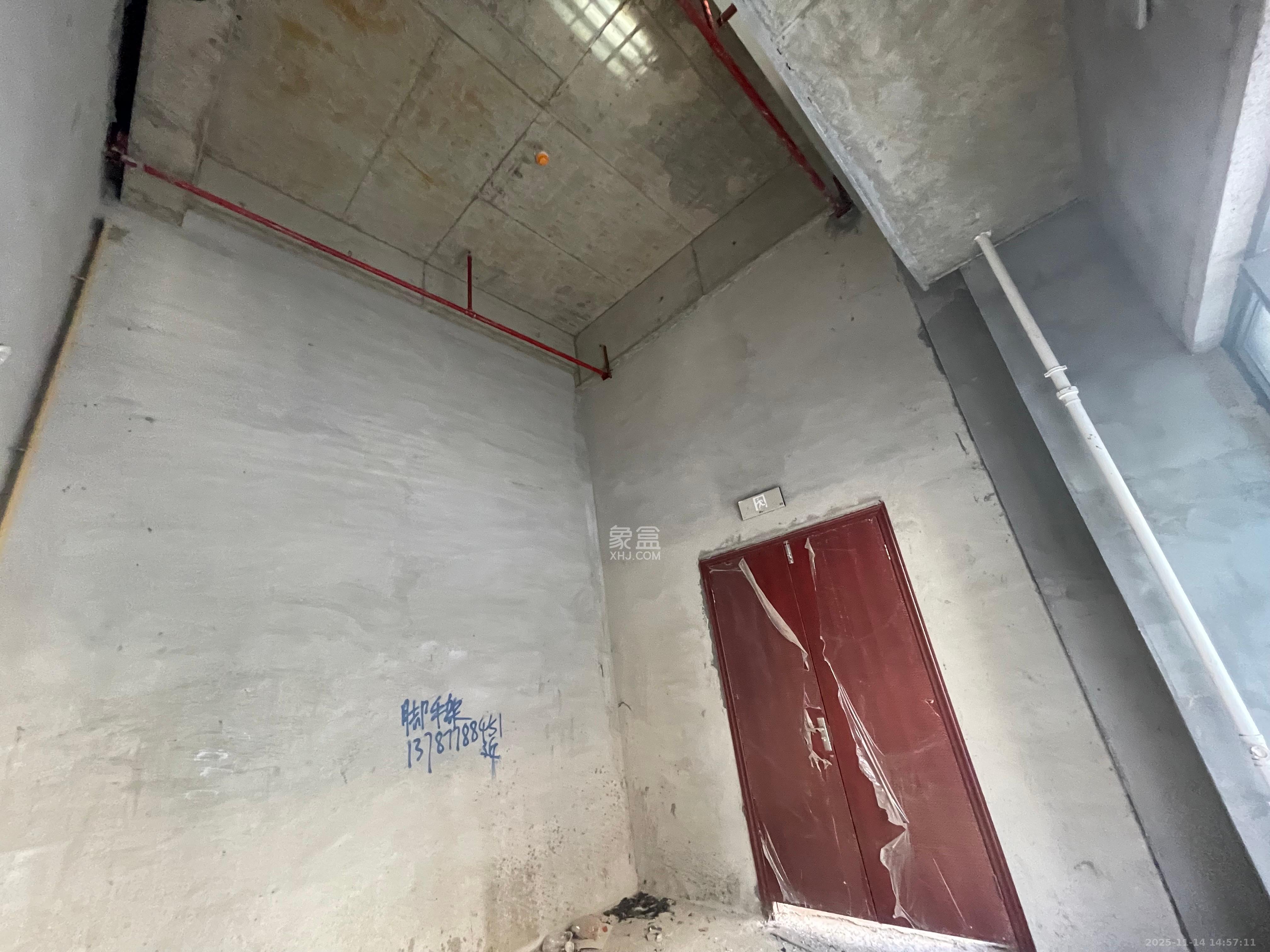 德盛欢乐广场   23.97㎡      680.0元/月室内图