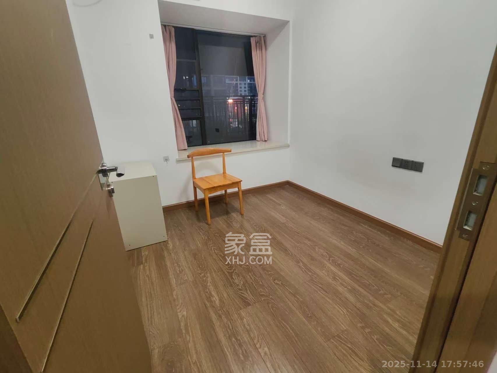 招商华发依云曦城 3室2厅2卫 2500.0元/月 招商华发依云曦城 3室2厅2卫 2500.0元/月室内图