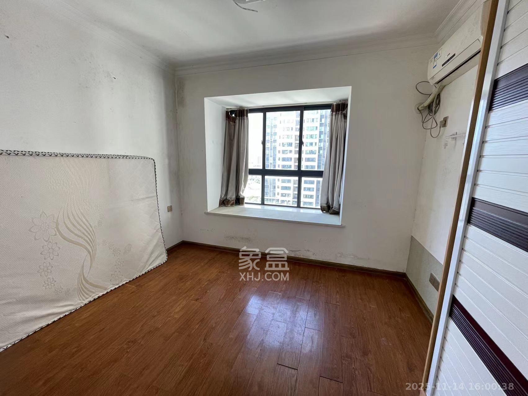 海林馨香雅苑  4室2厅2卫    2800.0元/月室内图